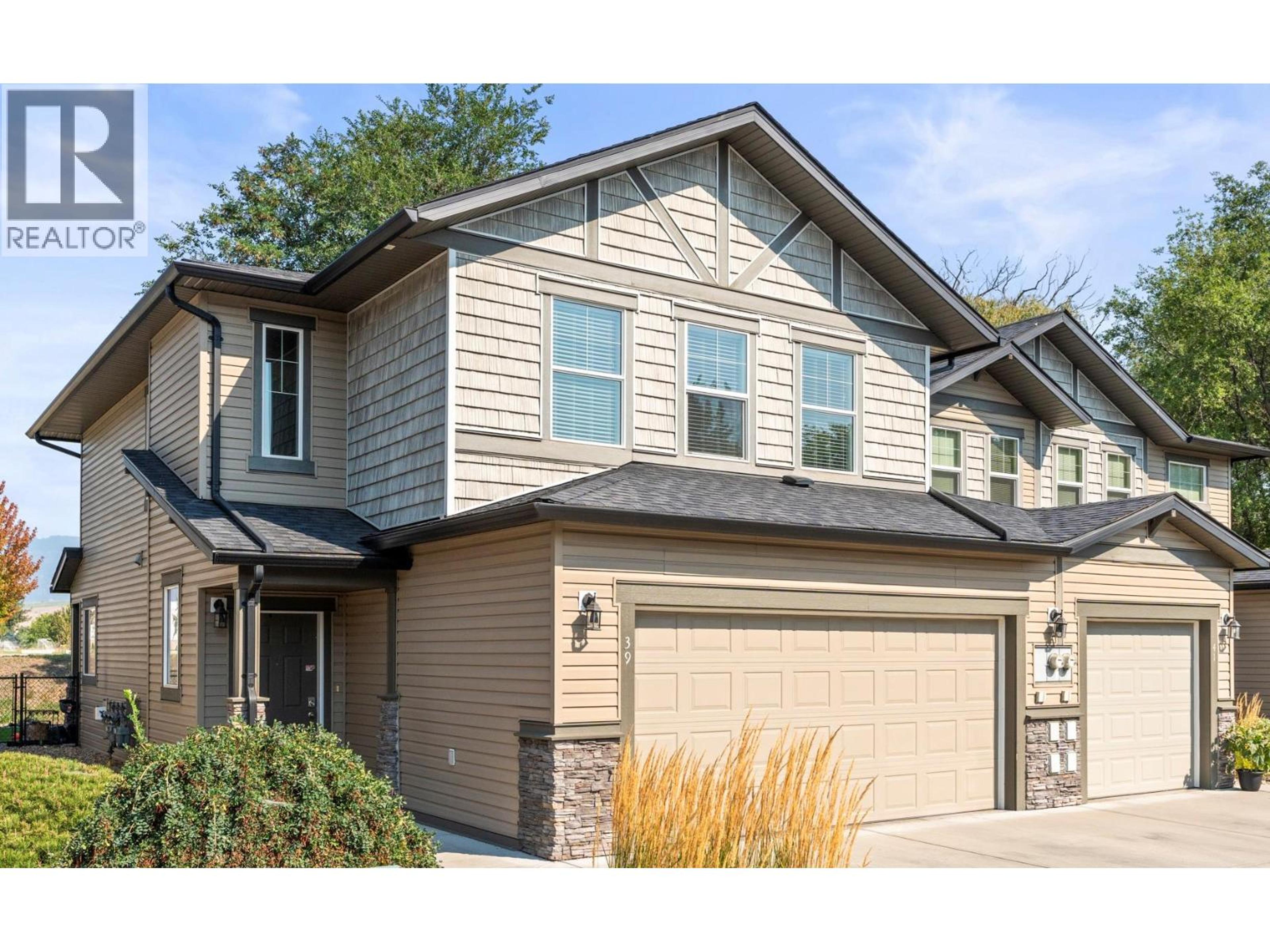 6900 Marshall Road, Vernon - Exteriors - Full Complex View - Photo 6