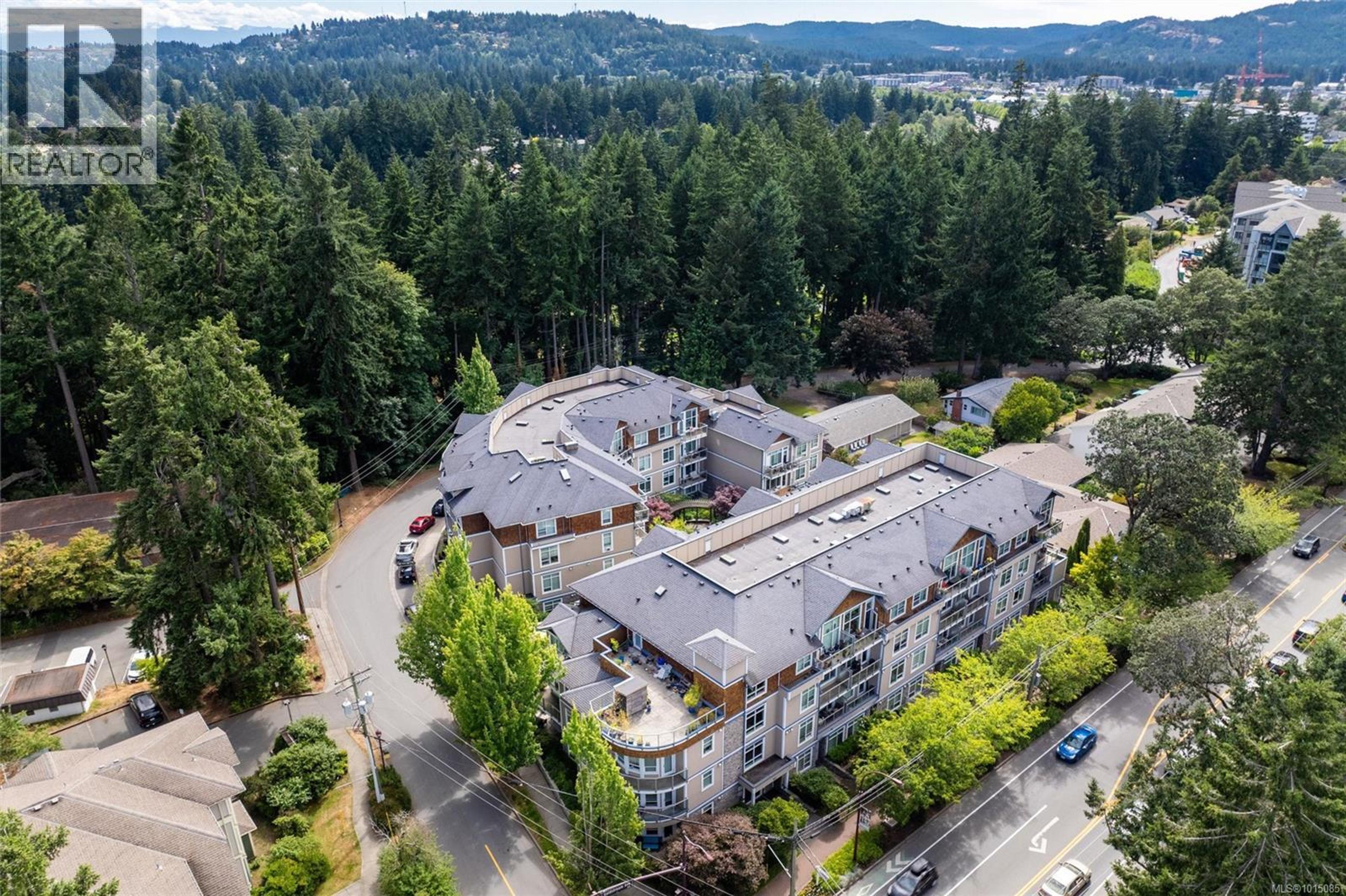 608 Fairway Ave, Langford - Exteriors - Full Complex View, Drone/Aerial View - Photo 3