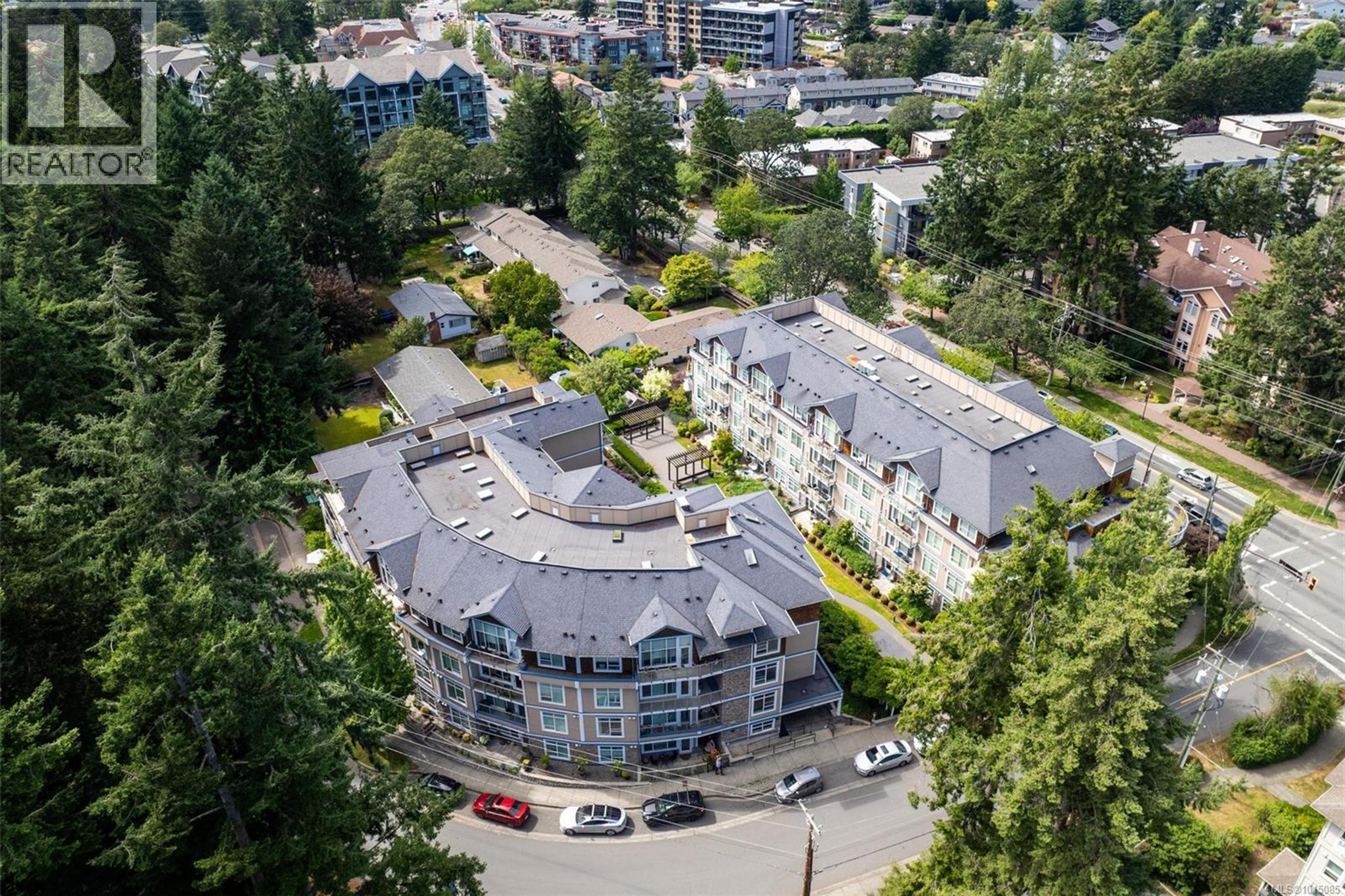 608 Fairway Ave, Langford - Exteriors - Full Complex View, Drone/Aerial View - Photo 5
