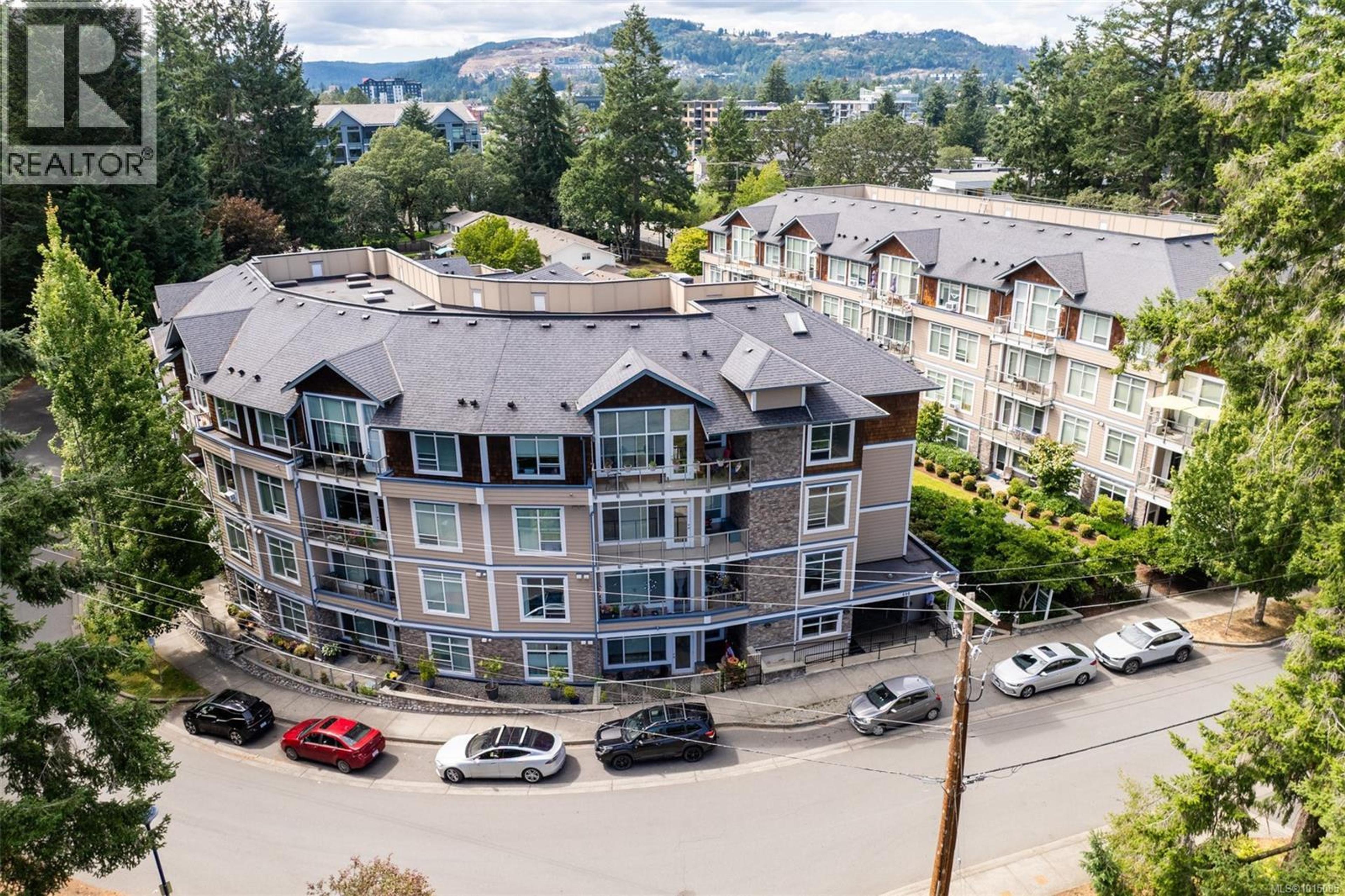 608 Fairway Ave, Langford - Exteriors - Full Complex View, Drone/Aerial View - Photo 6