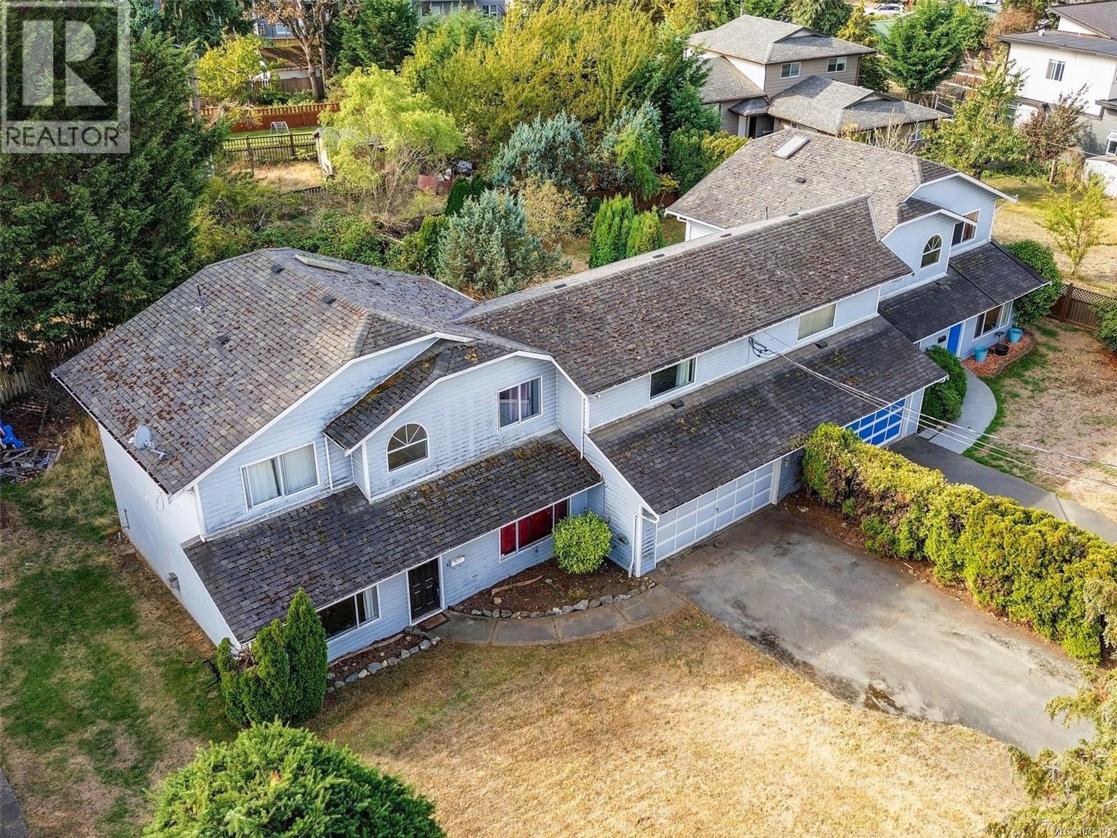 1031 Goldstream Ave, Langford - Exteriors - Drone/Aerial View - Photo 7