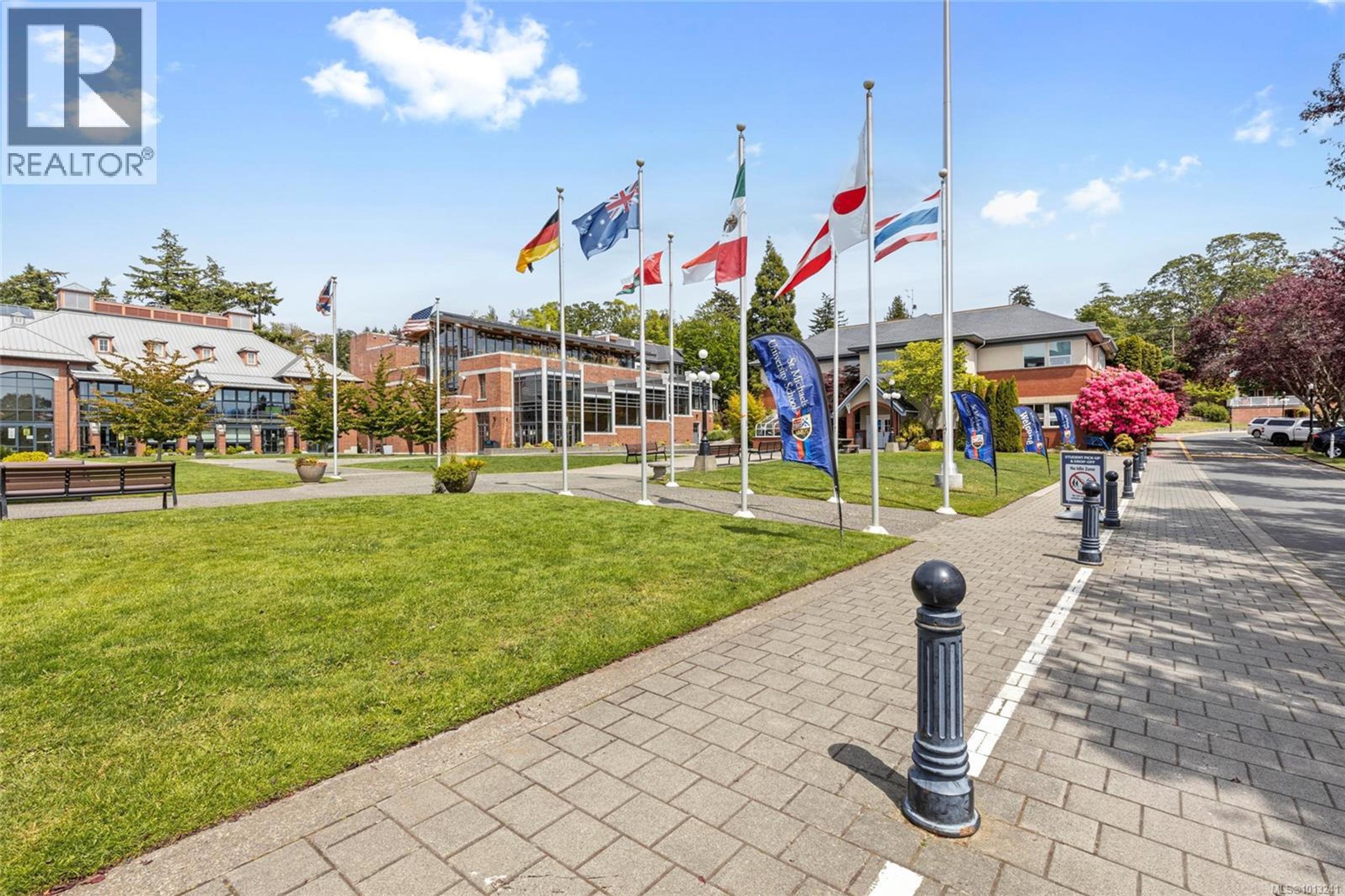 3927 Druce Lane, Saanich - Exteriors - Full Complex View - Photo 11