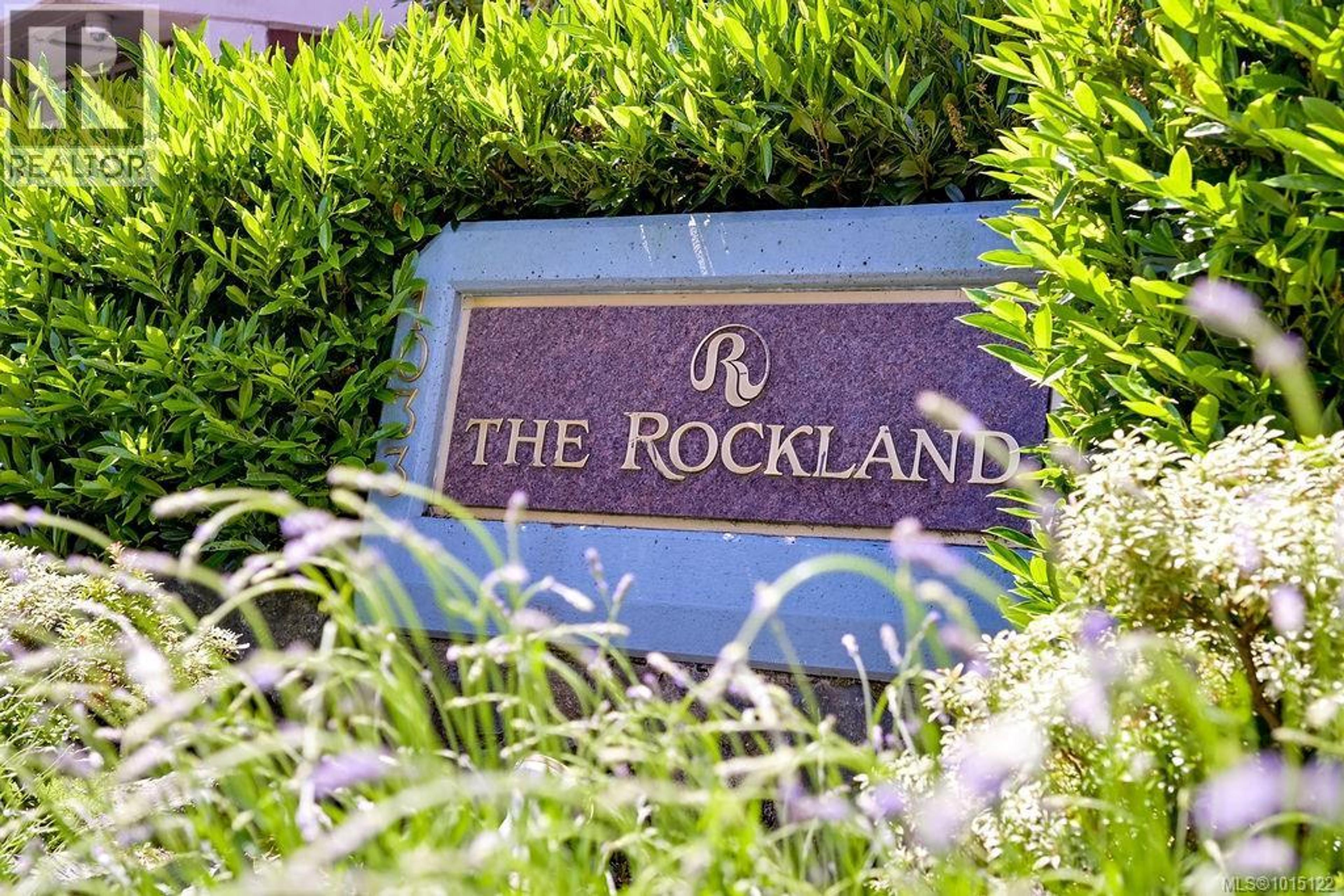 1033 Belmont Ave, Victoria - Exteriors - Photo 1