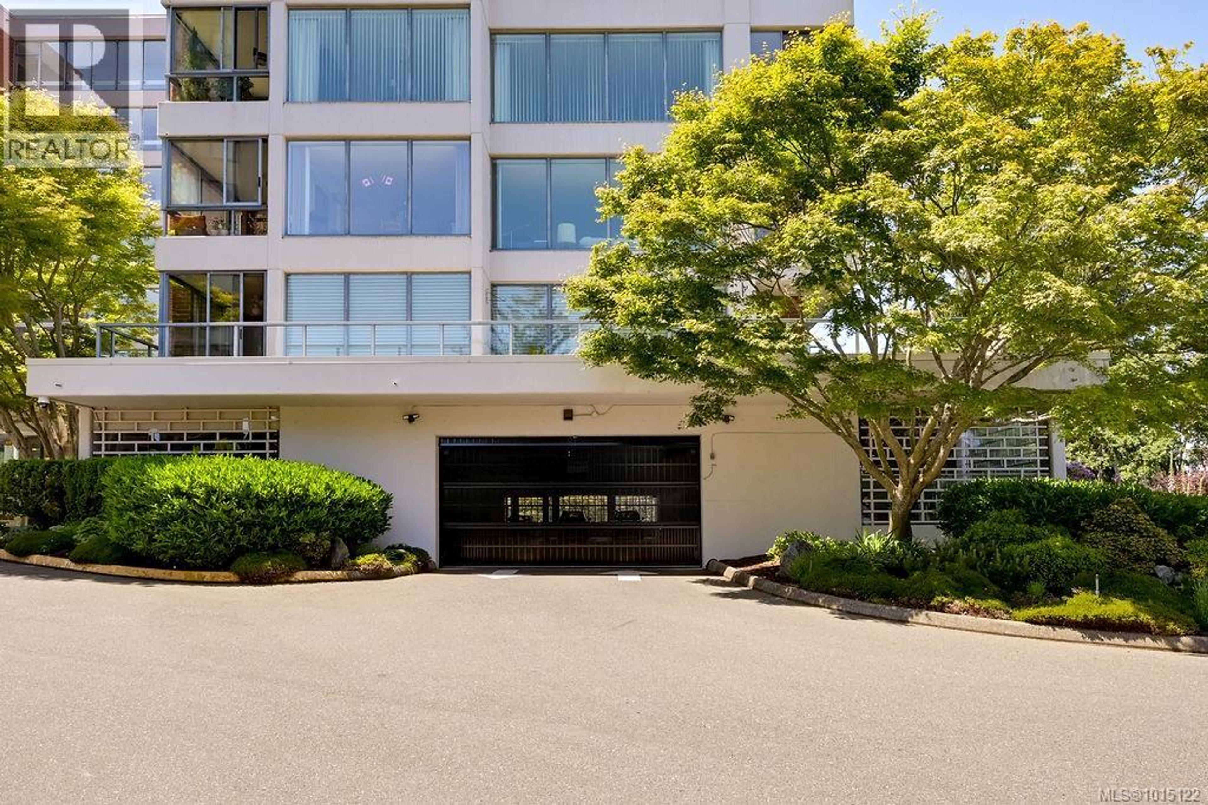 1033 Belmont Ave, Victoria - Exteriors - Photo 6