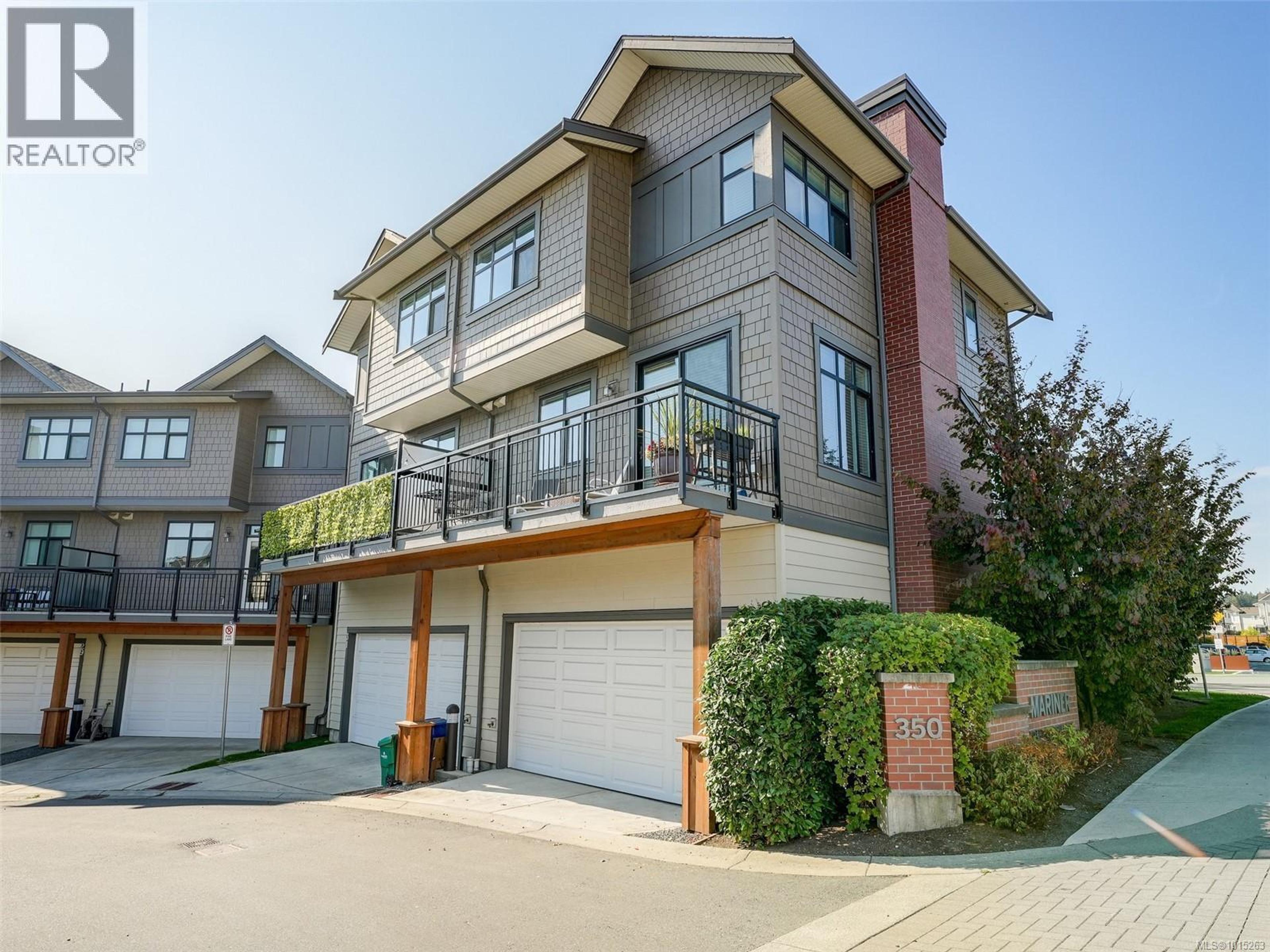 350 Latoria Blvd, Colwood - Exteriors - Full Complex View - Photo 3