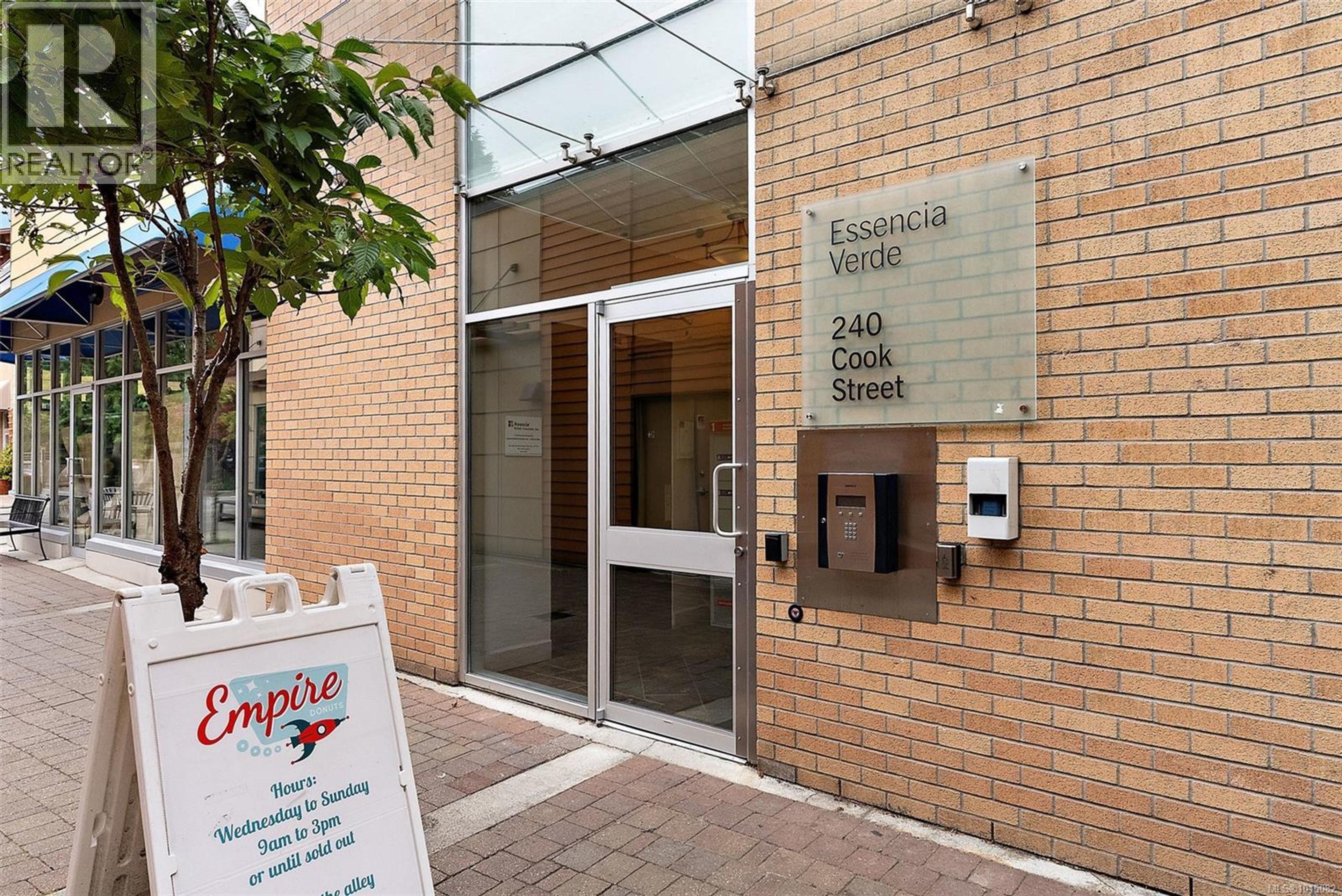 240 Cook St, Victoria - Exteriors - Photo 2