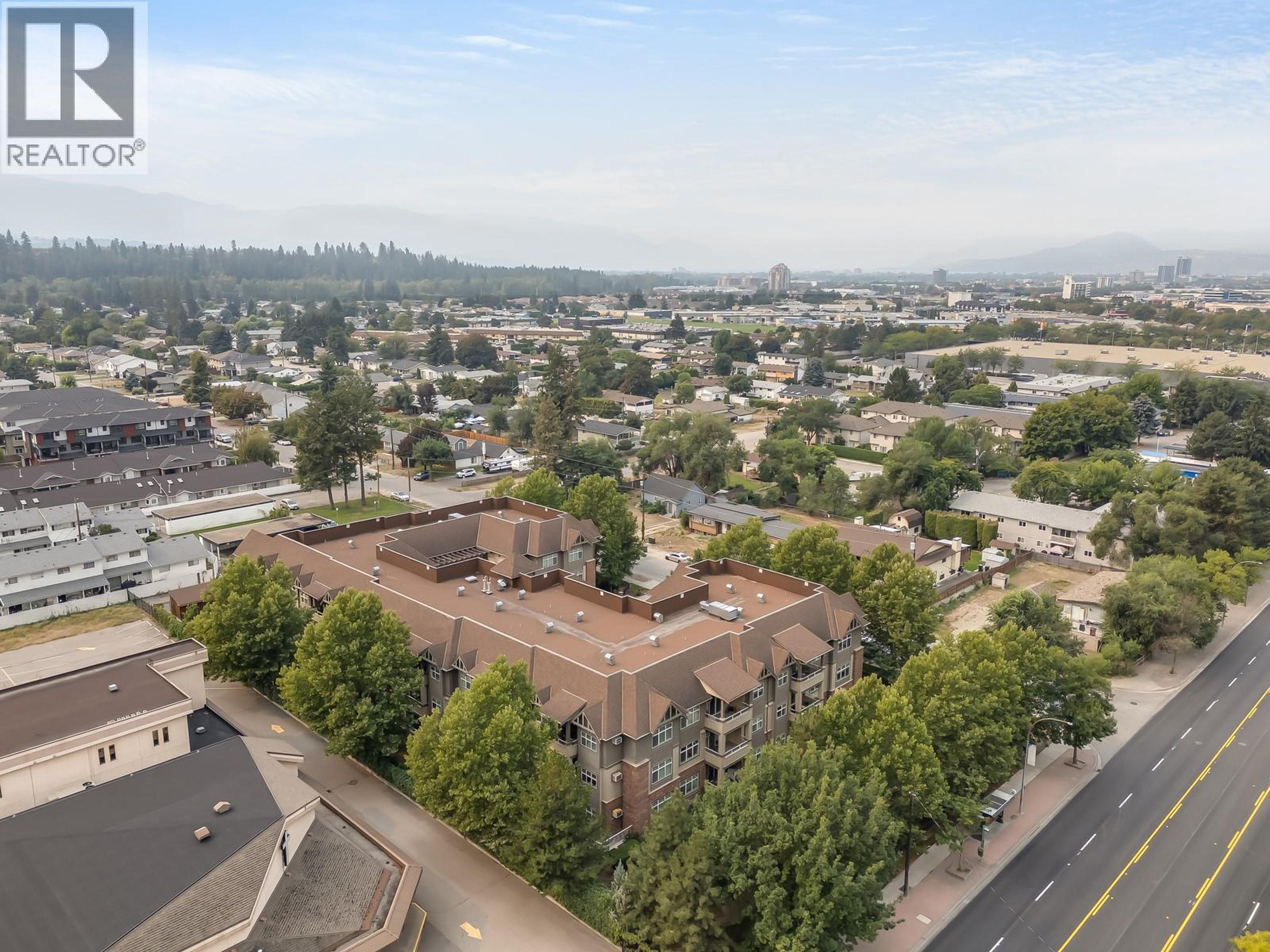 151 Taylor Road, Kelowna - Exteriors - Full Complex View, Drone/Aerial View - Photo 5