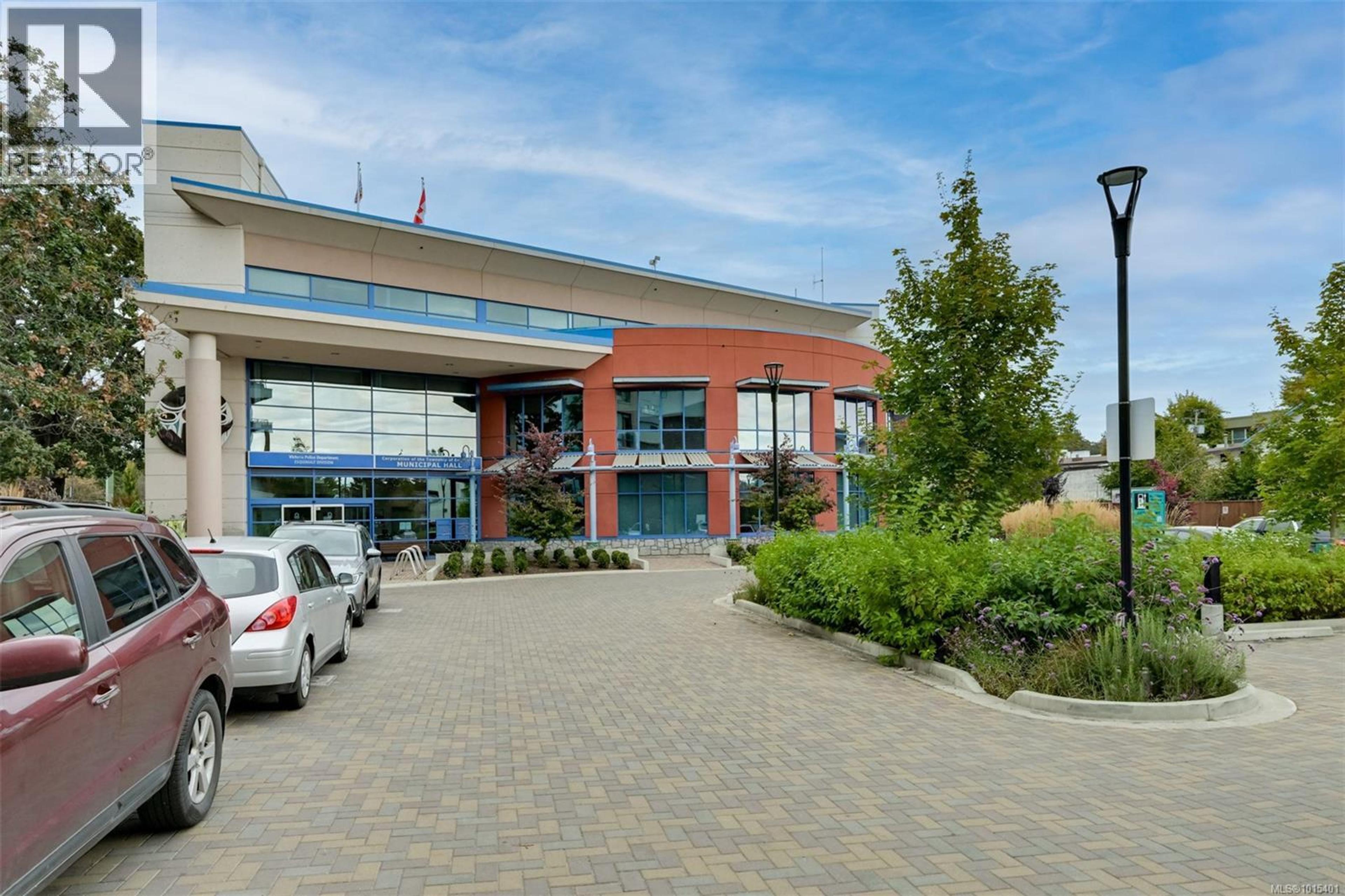 1216 Carlisle Ave, Esquimalt - Exteriors - Photo 6