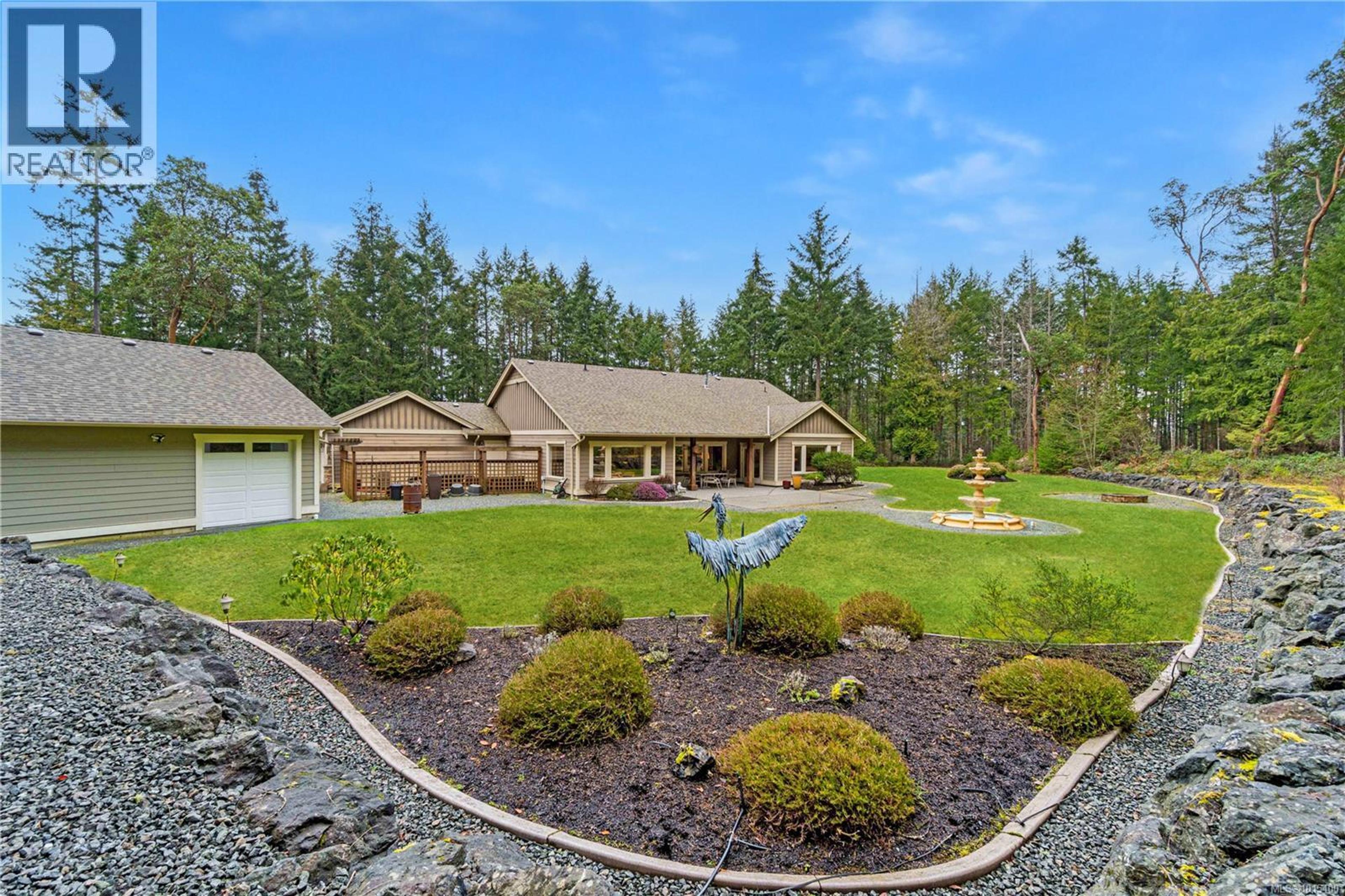 700 Wildgreen Way, Parksville - Exteriors - Photo 1
