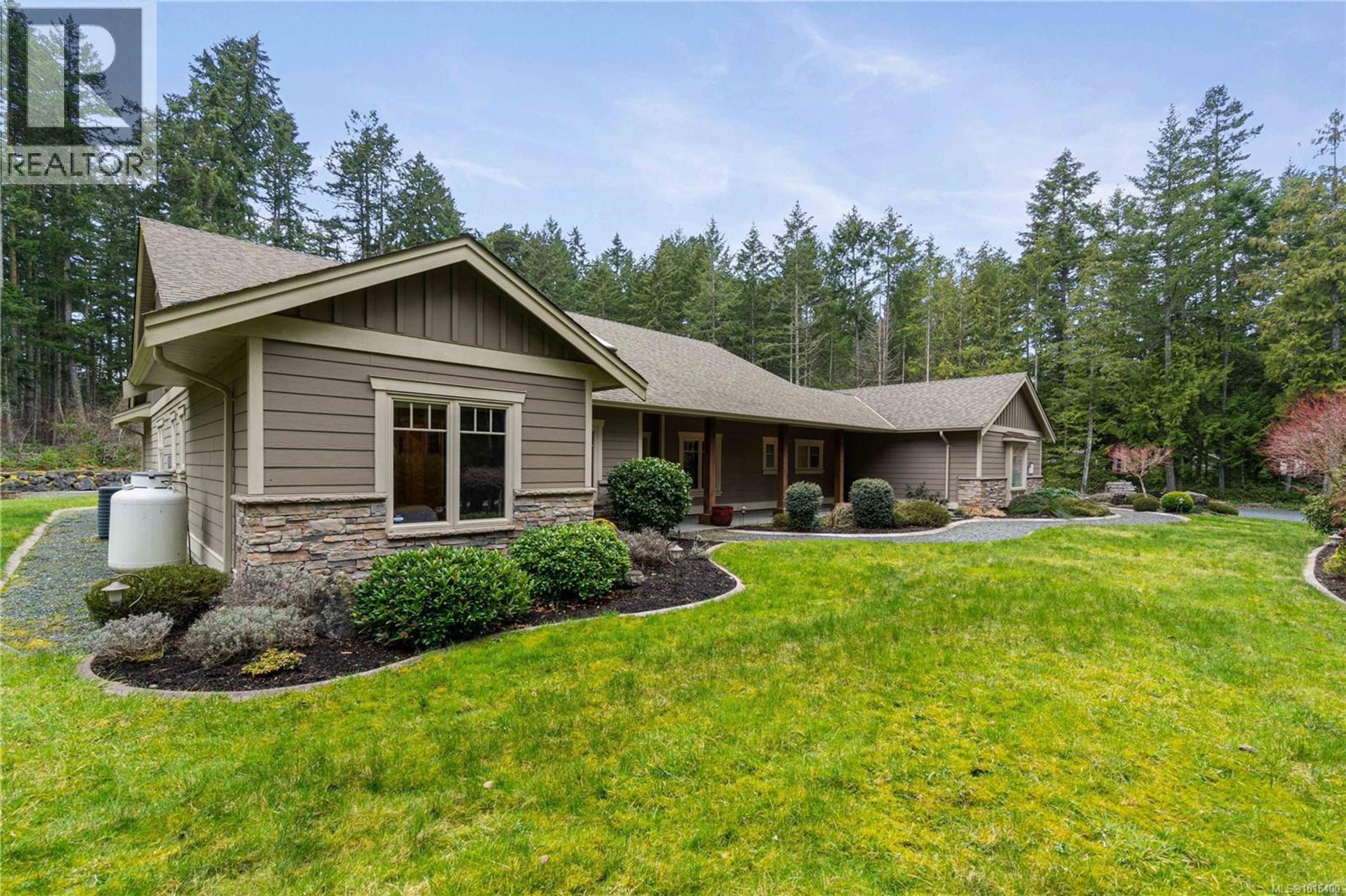 700 Wildgreen Way, Parksville - Exteriors - Photo 7