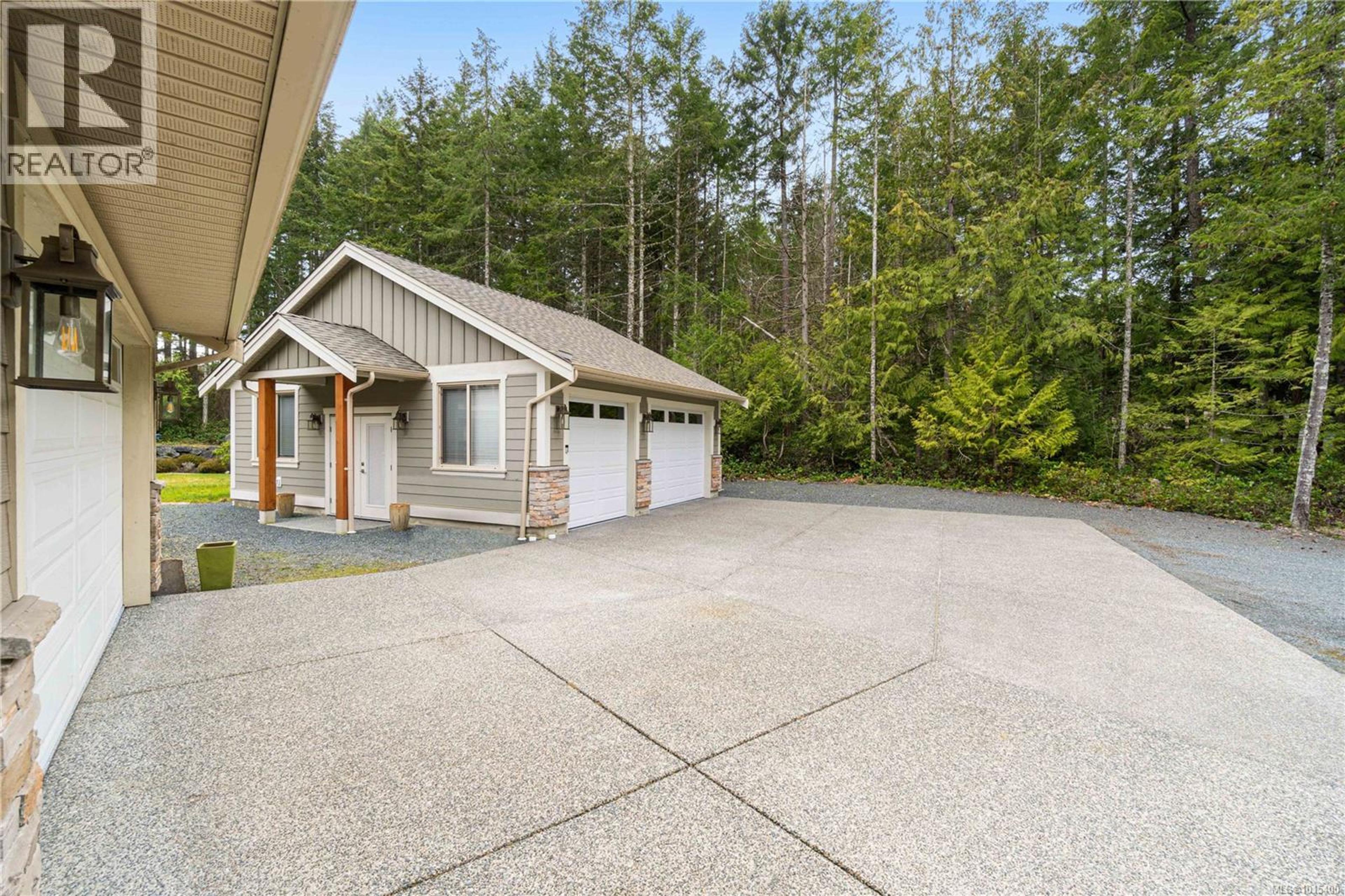 700 Wildgreen Way, Parksville - Exteriors - Photo 19