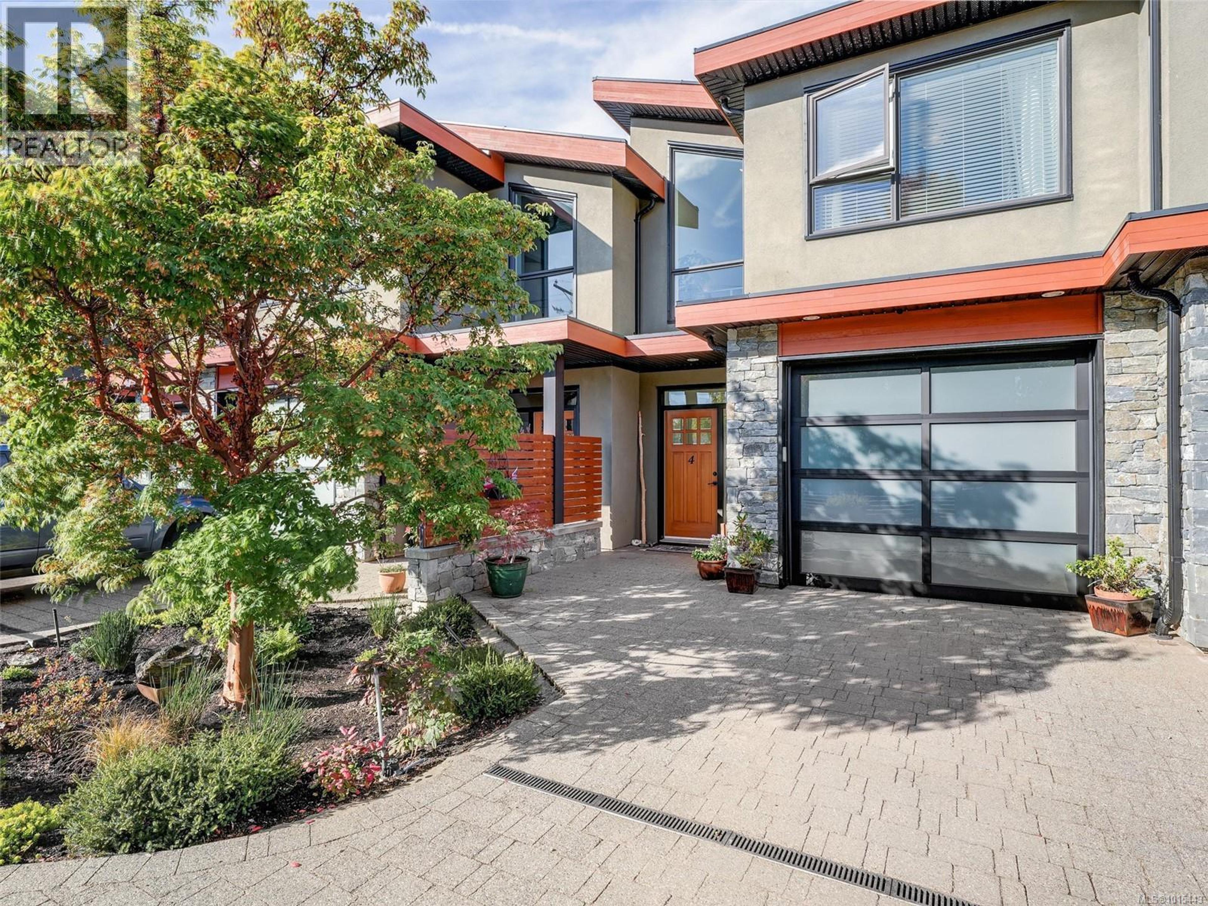 2350 Henry Ave, Sidney - Exteriors - Photo 1