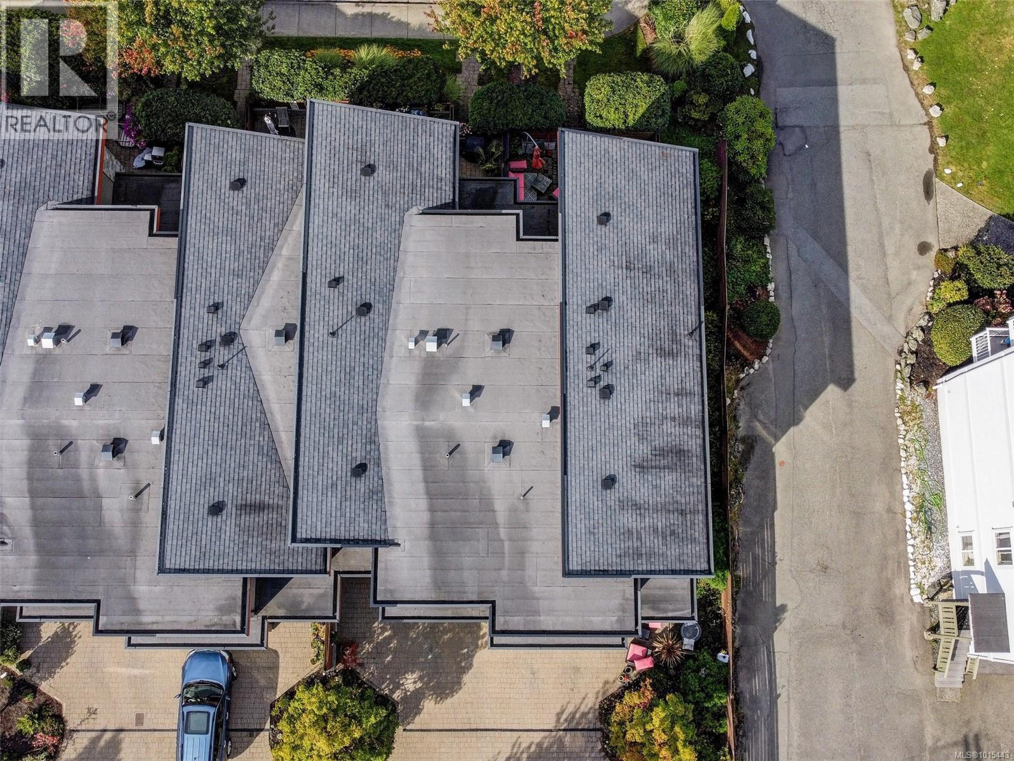2350 Henry Ave, Sidney - Exteriors - Full Complex View, Drone/Aerial View - Photo 6