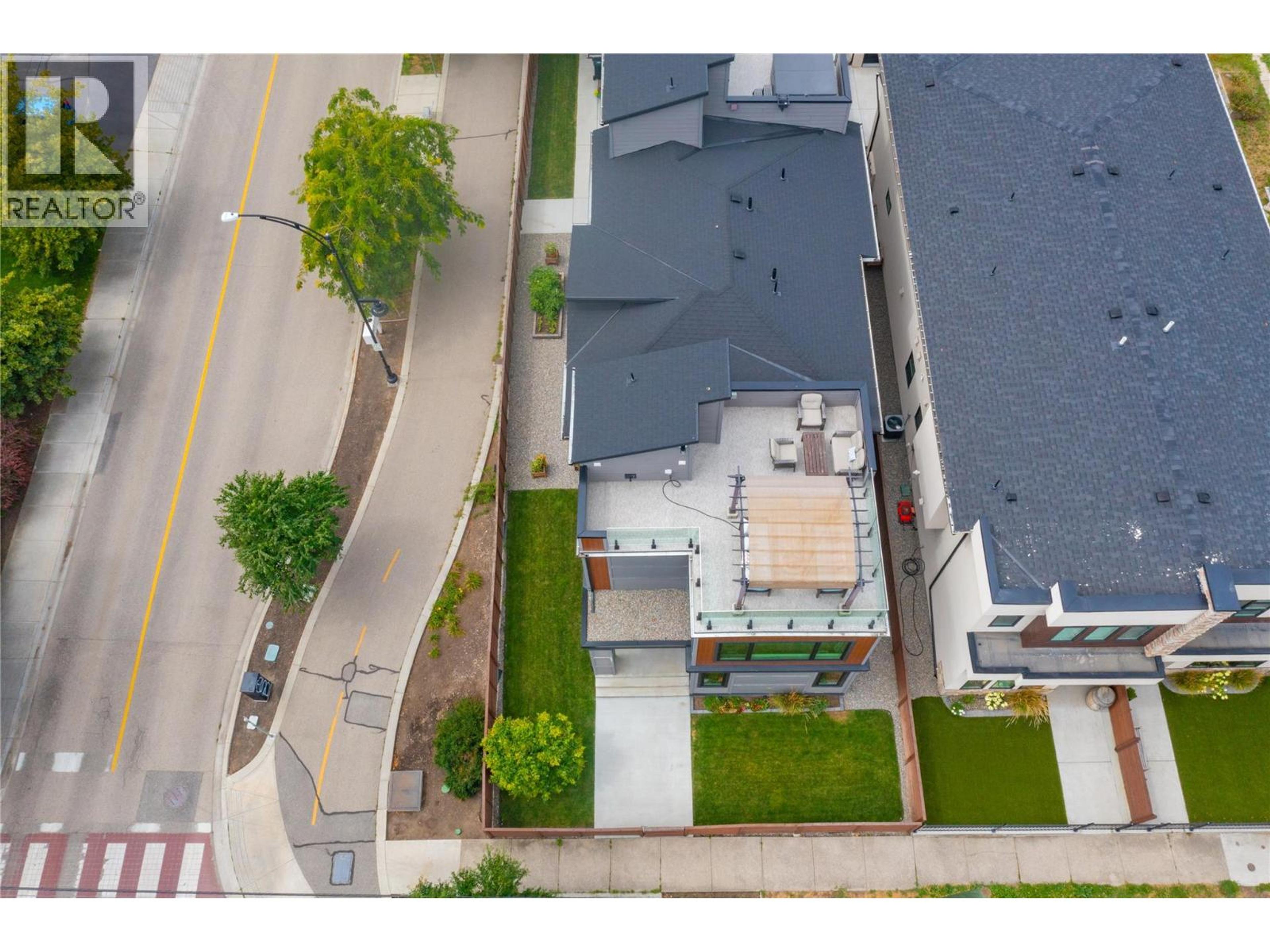 1292 Ethel Street, Kelowna - Exteriors - Full Complex View, Drone/Aerial View - Photo 5