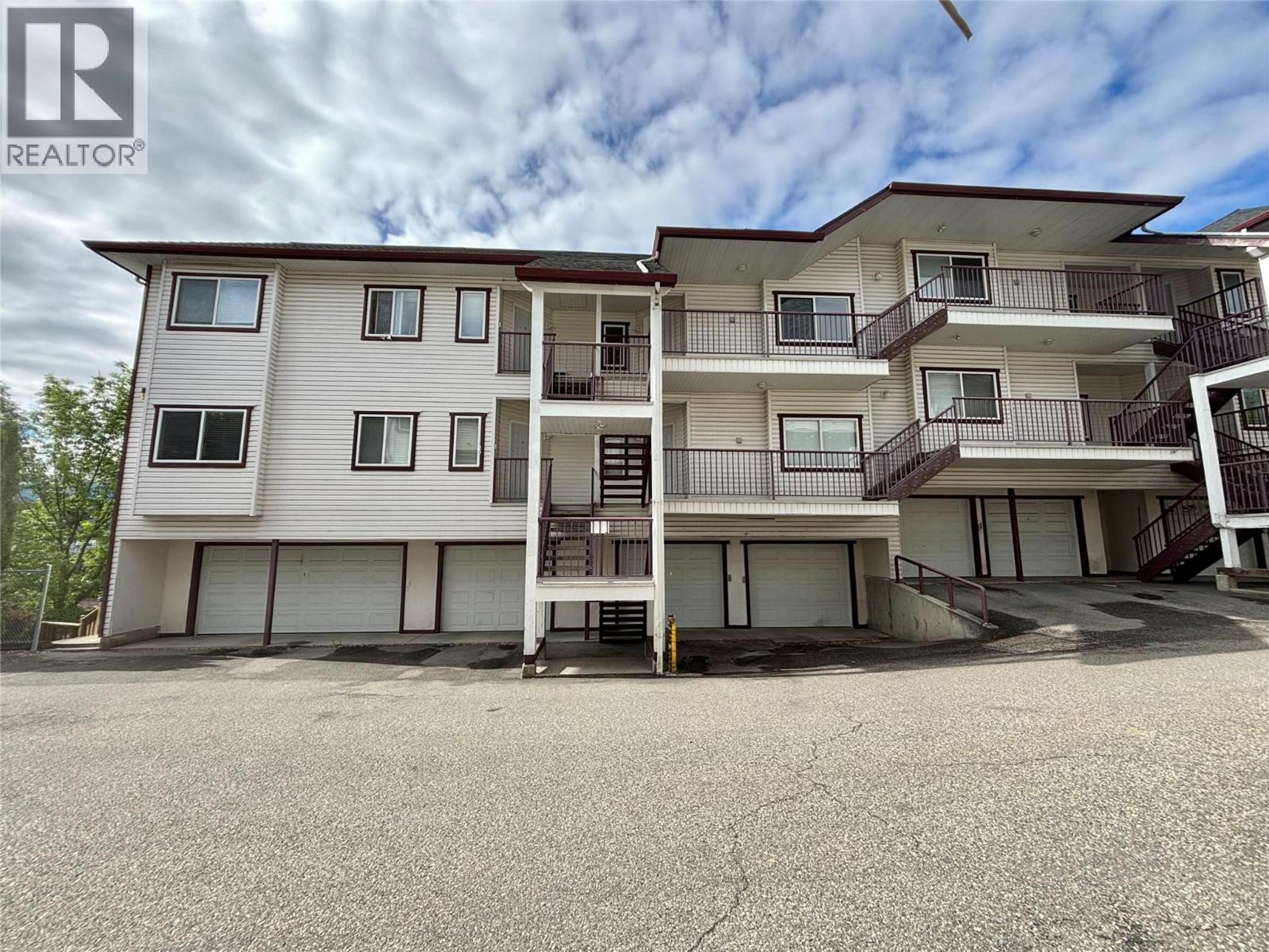 4800 Heritage Drive, Vernon - Exteriors - Photo 1