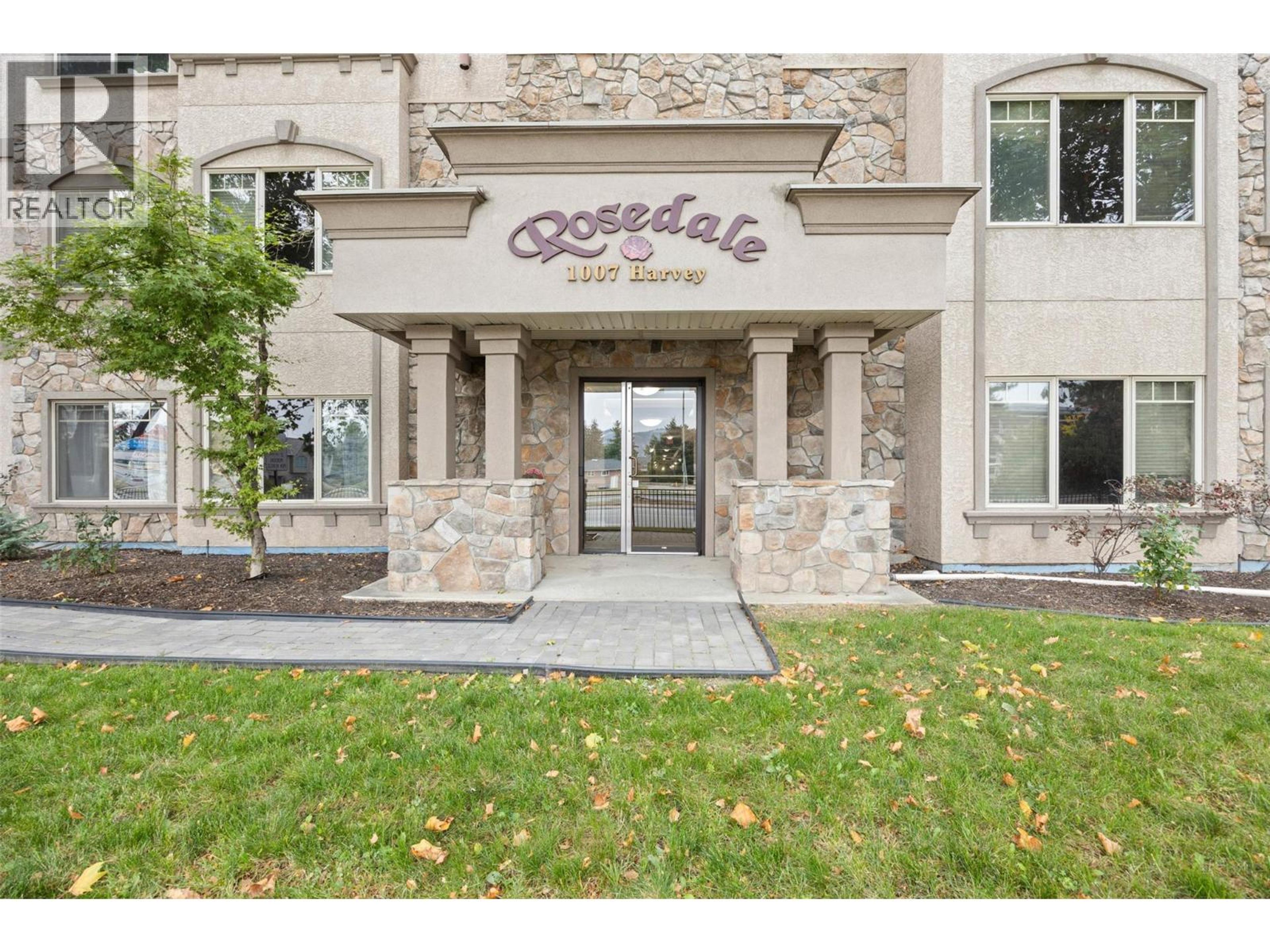 1007 Harvey Avenue, Kelowna - Exteriors - Photo 3