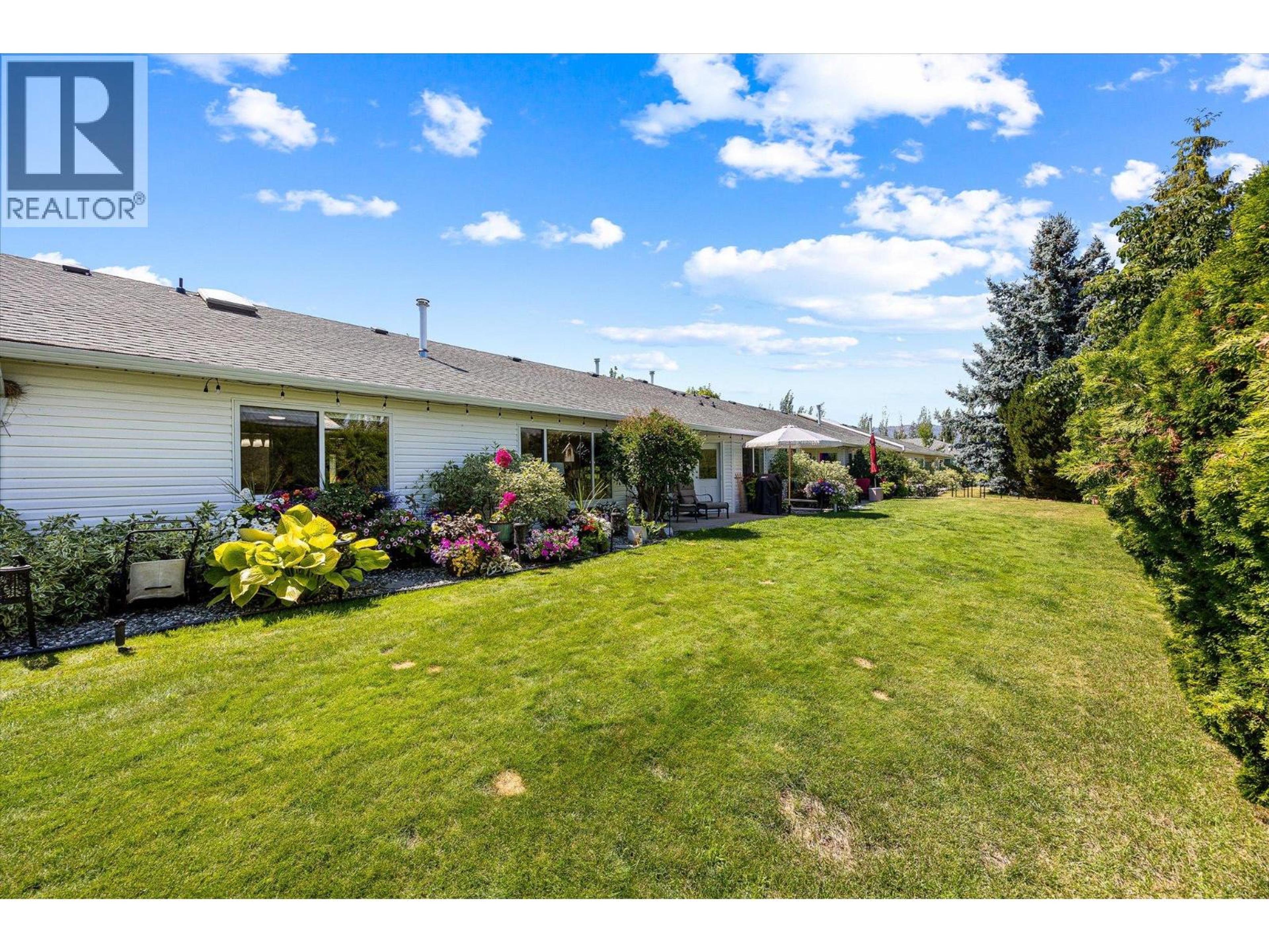 11290 Bond Road, Lake Country - Exteriors - Photo 4