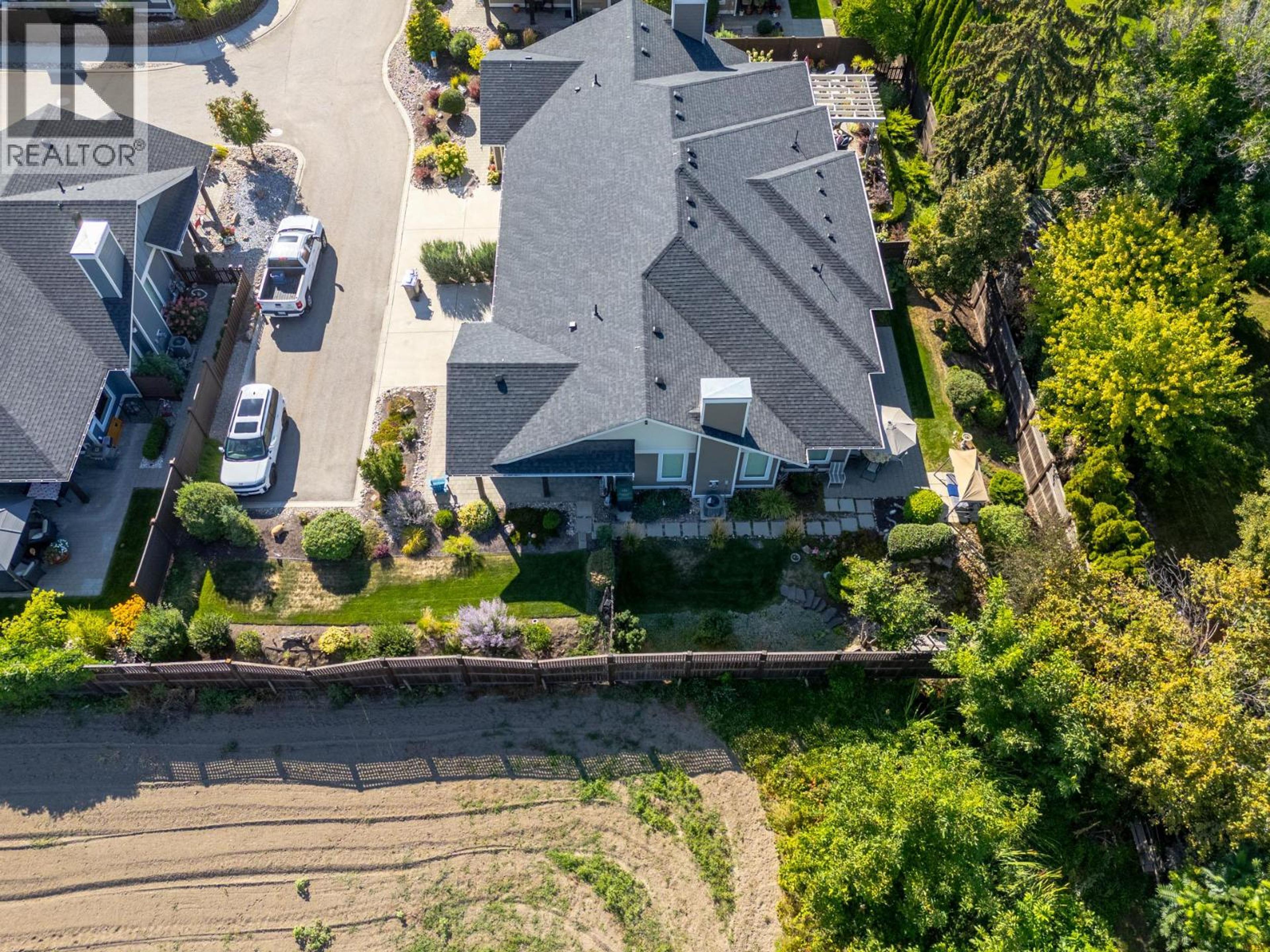 1960 KLO Road, Kelowna - Exteriors - Full Complex View, Drone/Aerial View - Photo 5