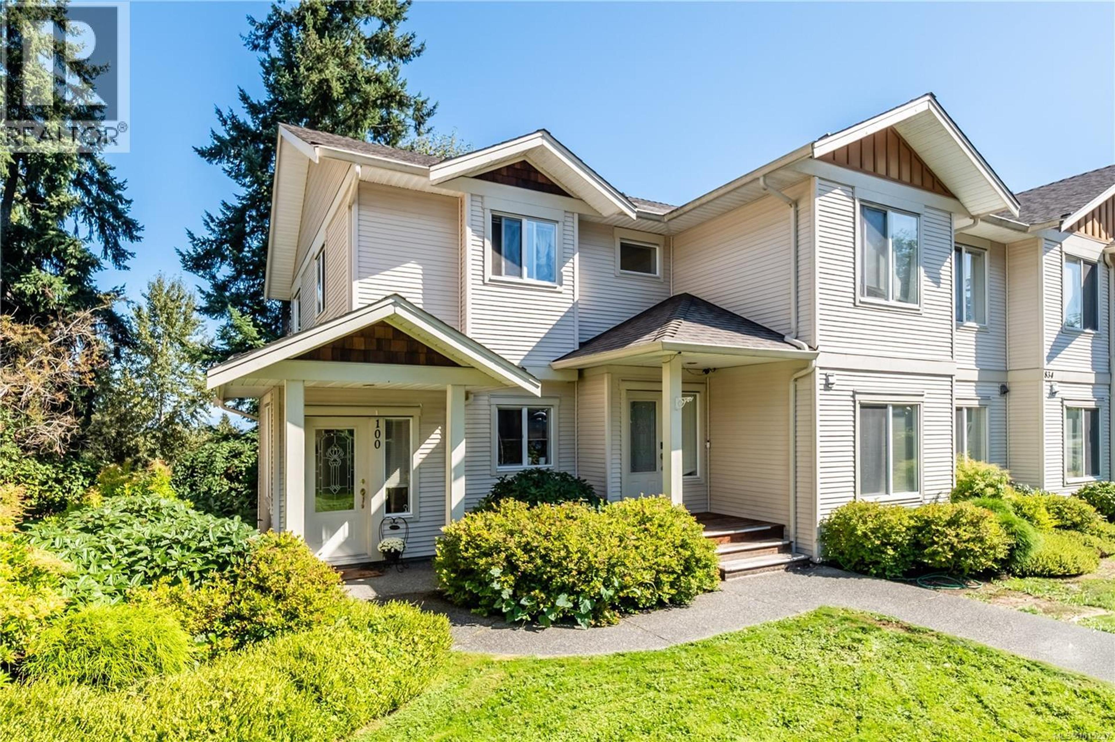 834 Varsity Way, Nanaimo - Exteriors - Photo 1