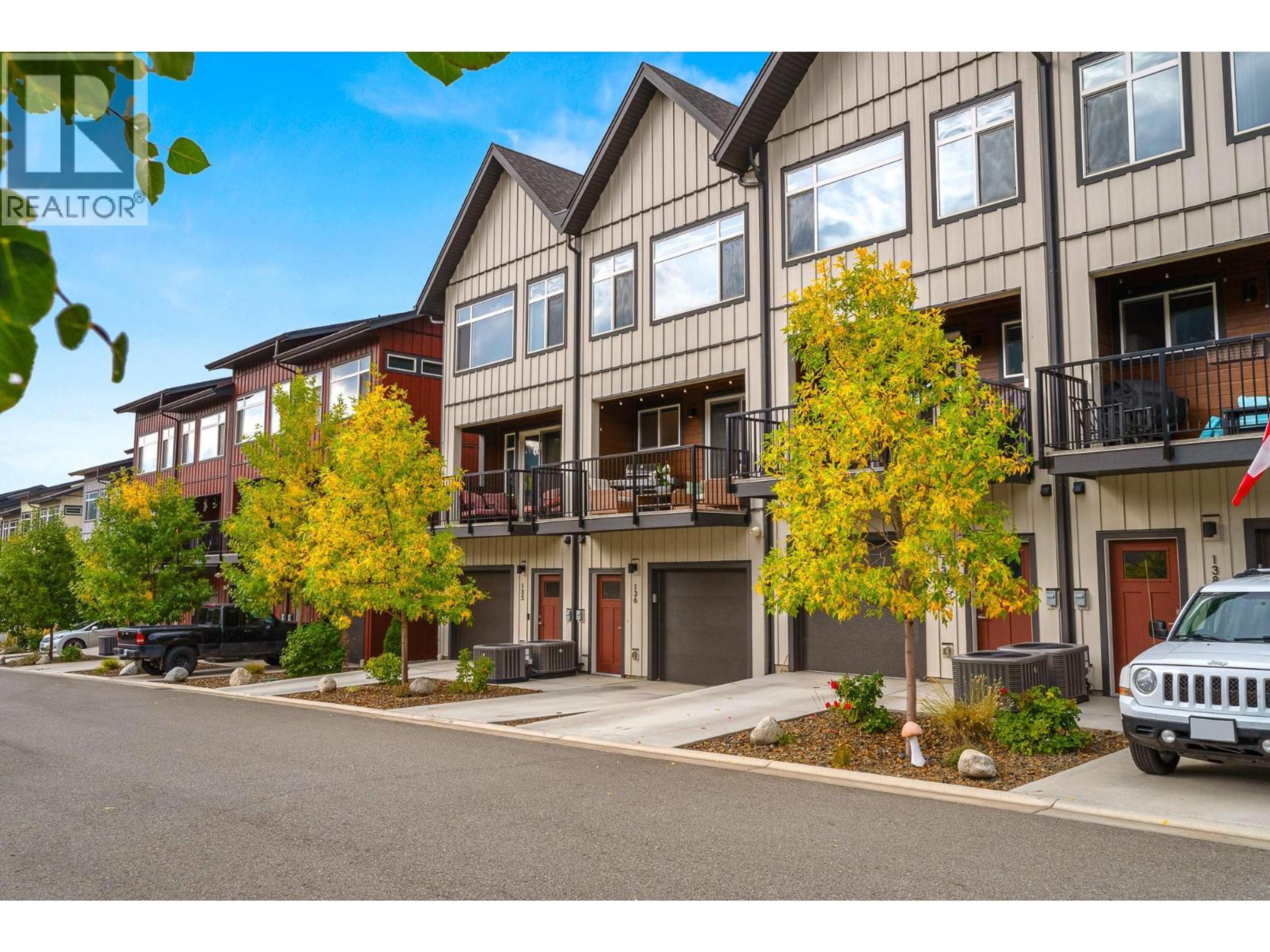 1901 Qu'appelle Boulevard, Kamloops - Exteriors - Full Complex View - Photo 6