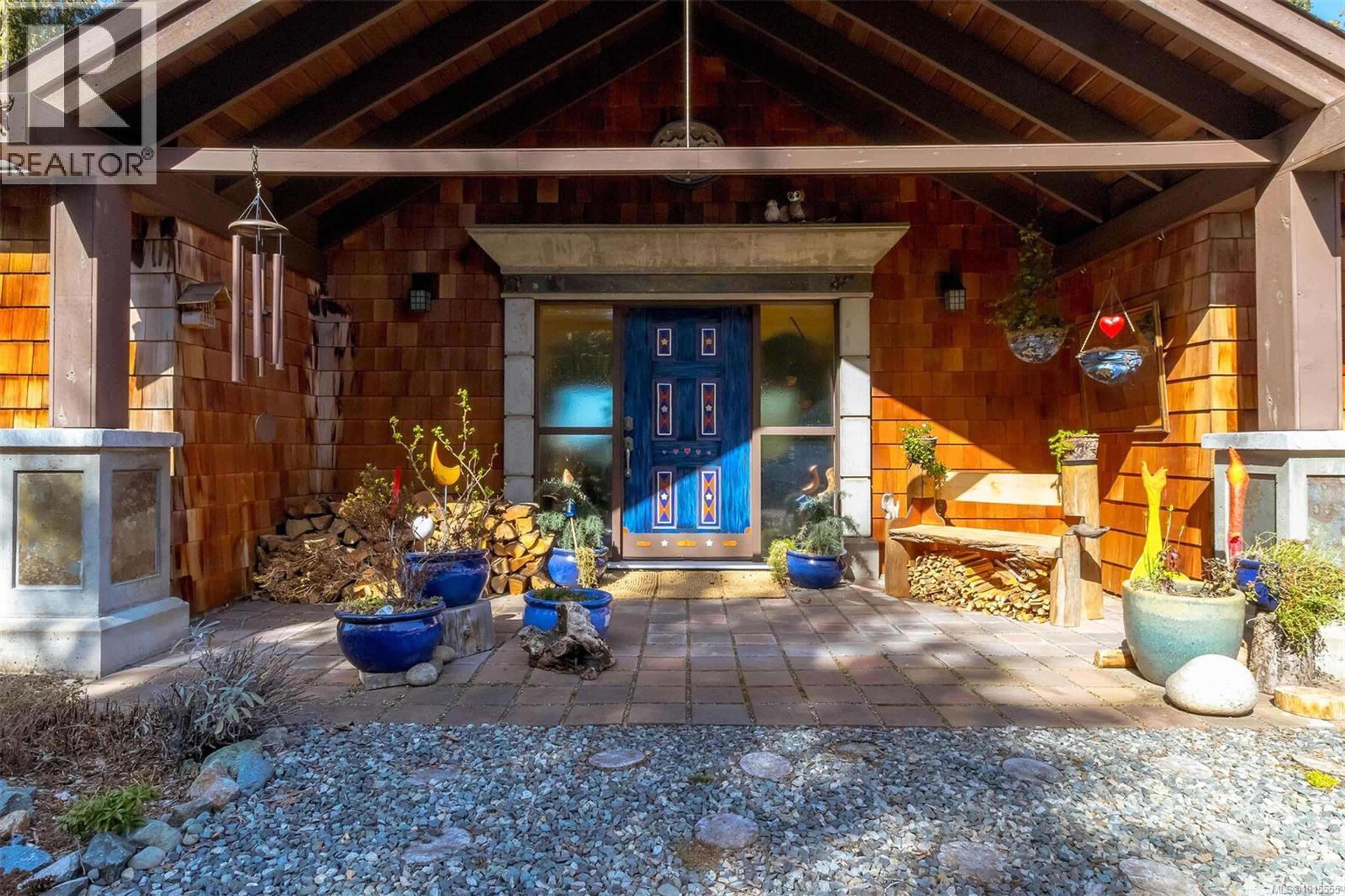 1860 Ashling Rd, Qualicum Beach - Exteriors - Photo 1