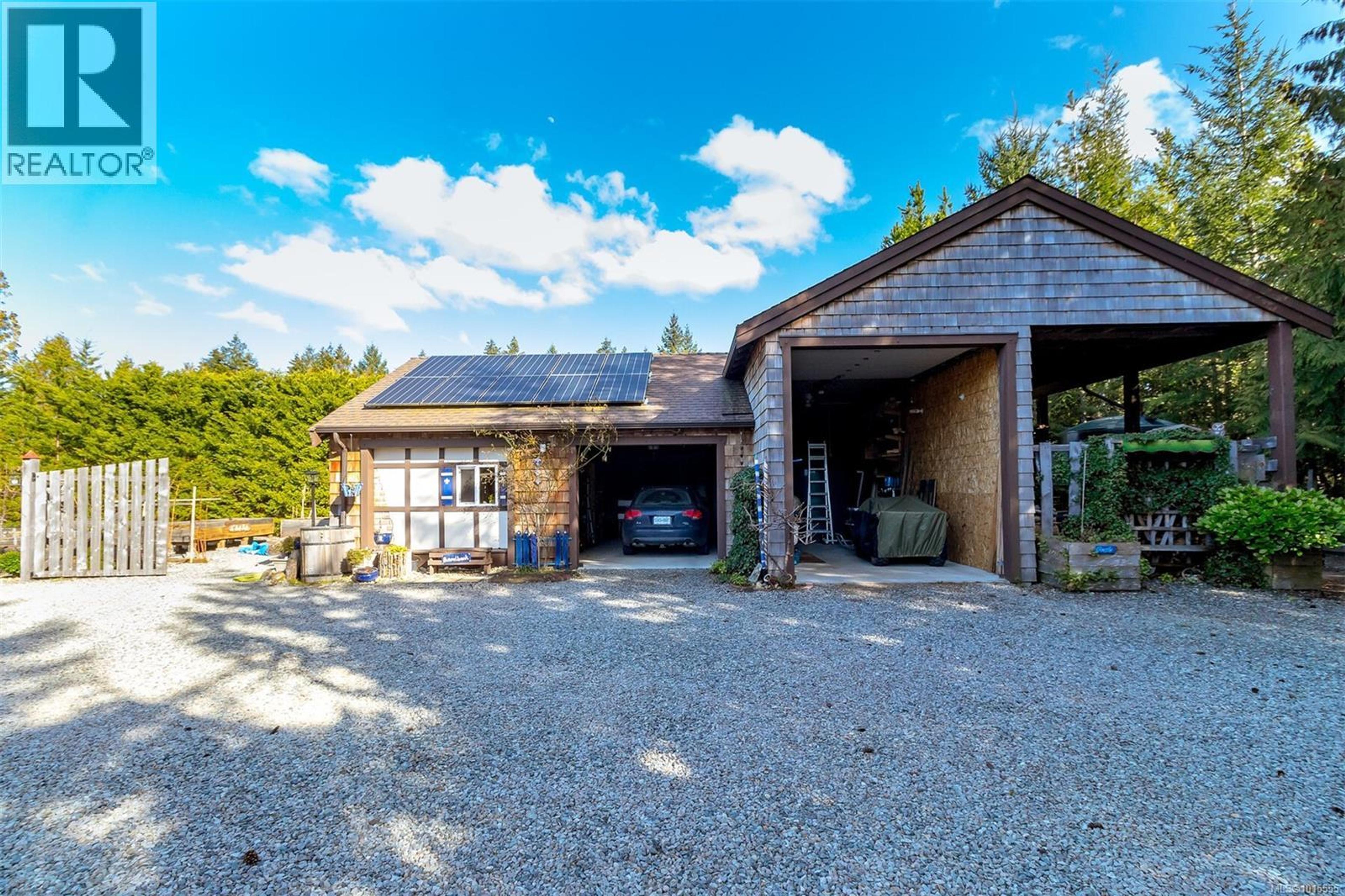 1860 Ashling Rd, Qualicum Beach - Exteriors - Photo 8