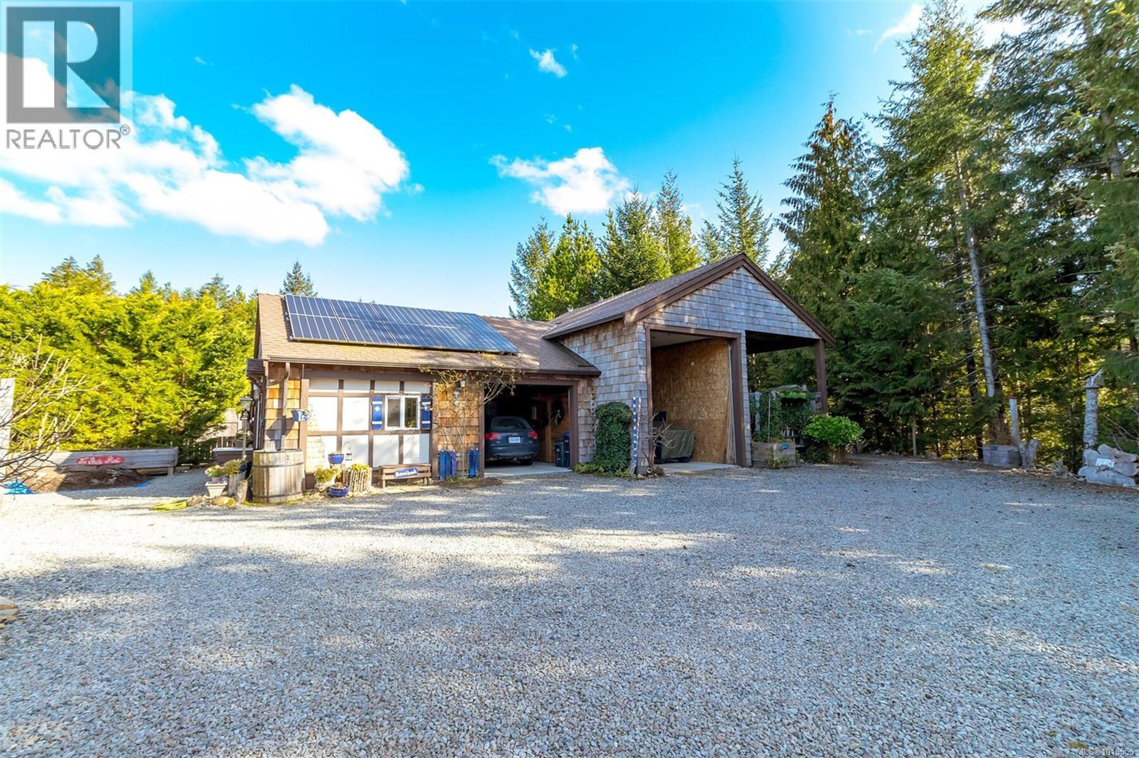 1860 Ashling Rd, Qualicum Beach - Exteriors - Photo 12