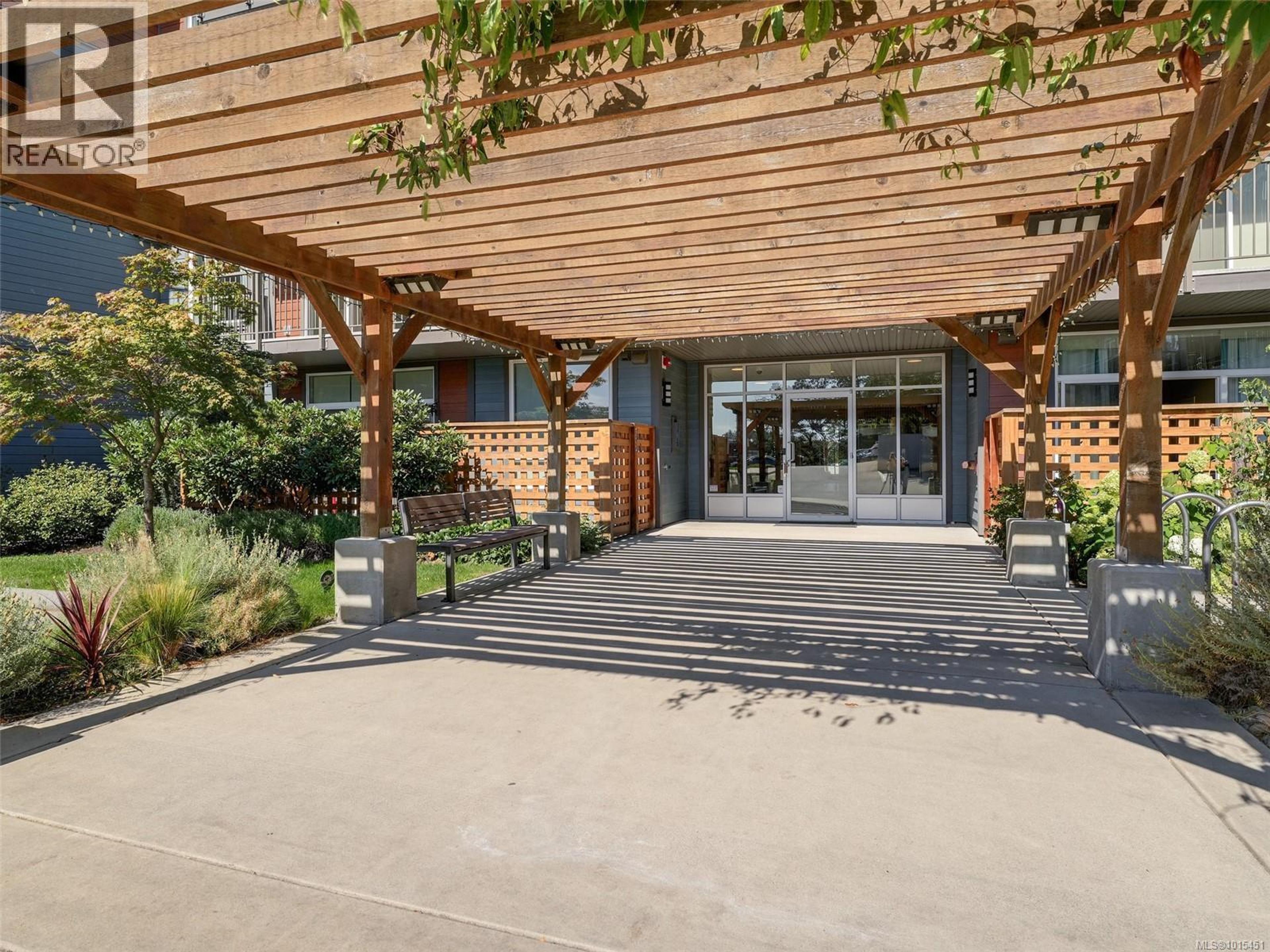 110 Presley Pl, View Royal - Exteriors - Photo 2