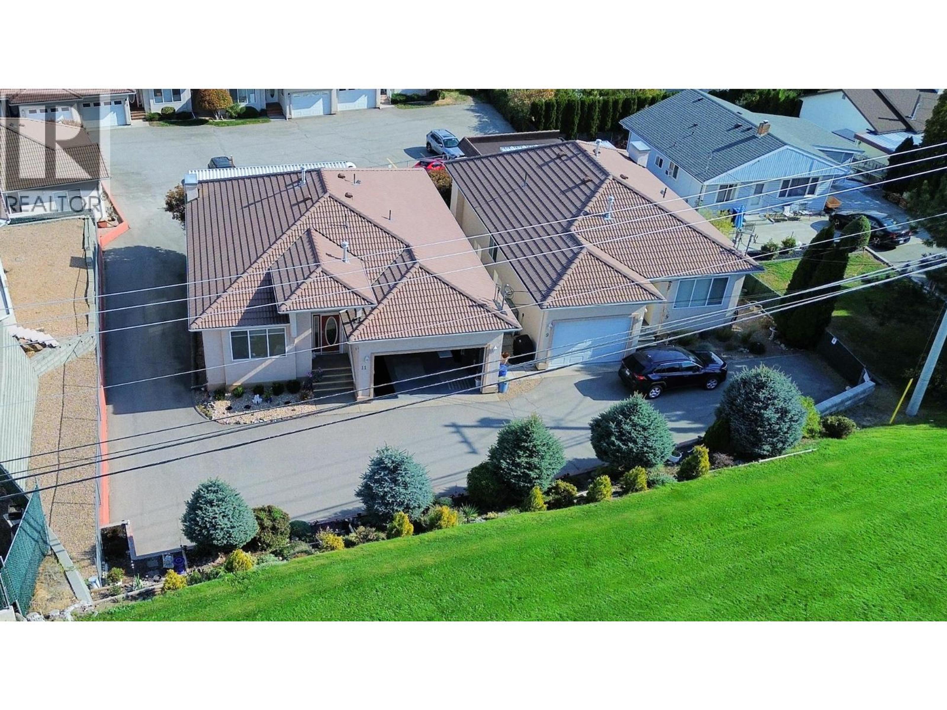 2 Royal Ann Court, Osoyoos - Exteriors - Drone/Aerial View, Full Complex View - Photo 4