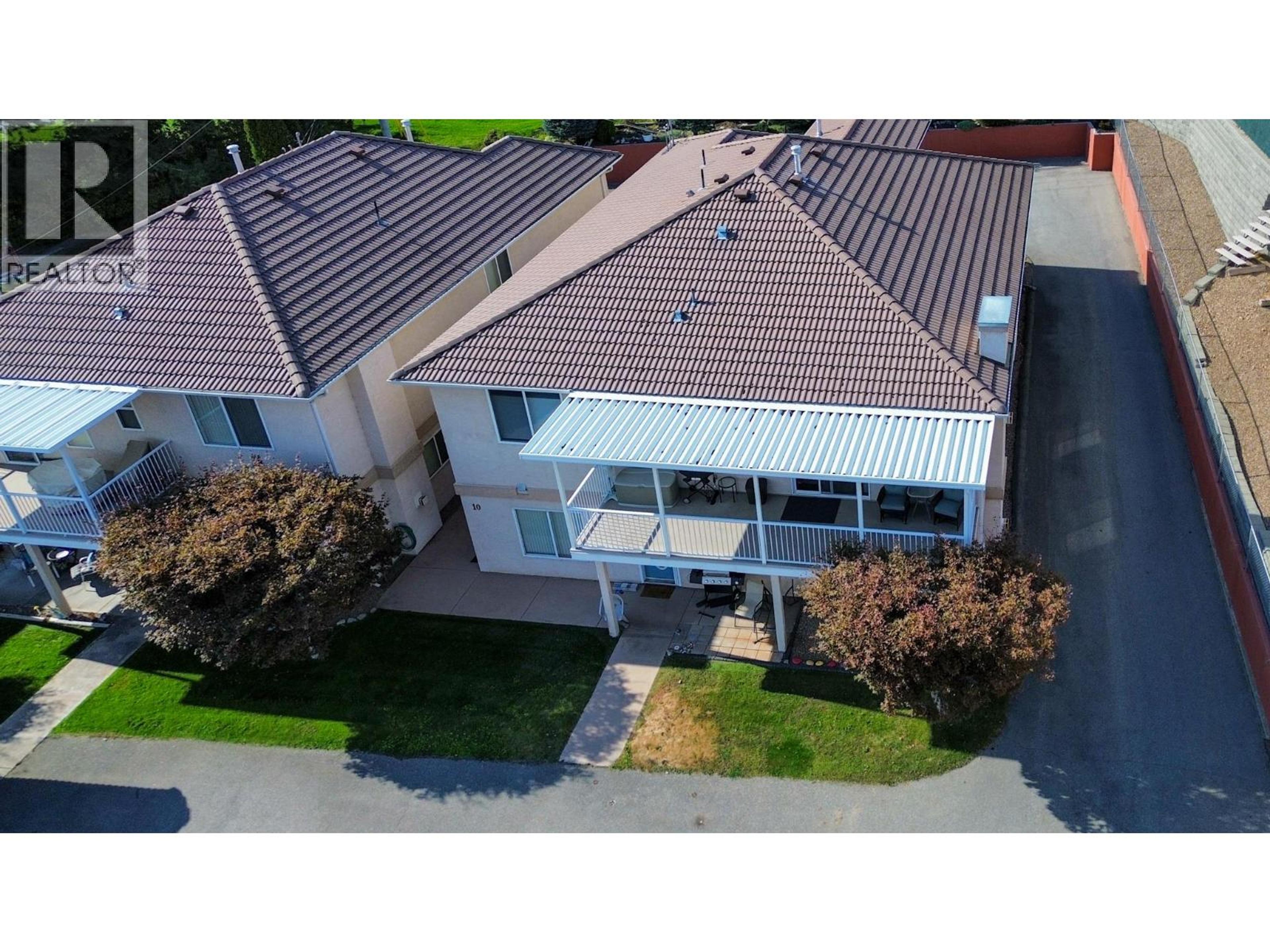 2 Royal Ann Court, Osoyoos - Exteriors - Full Complex View, Drone/Aerial View - Photo 6