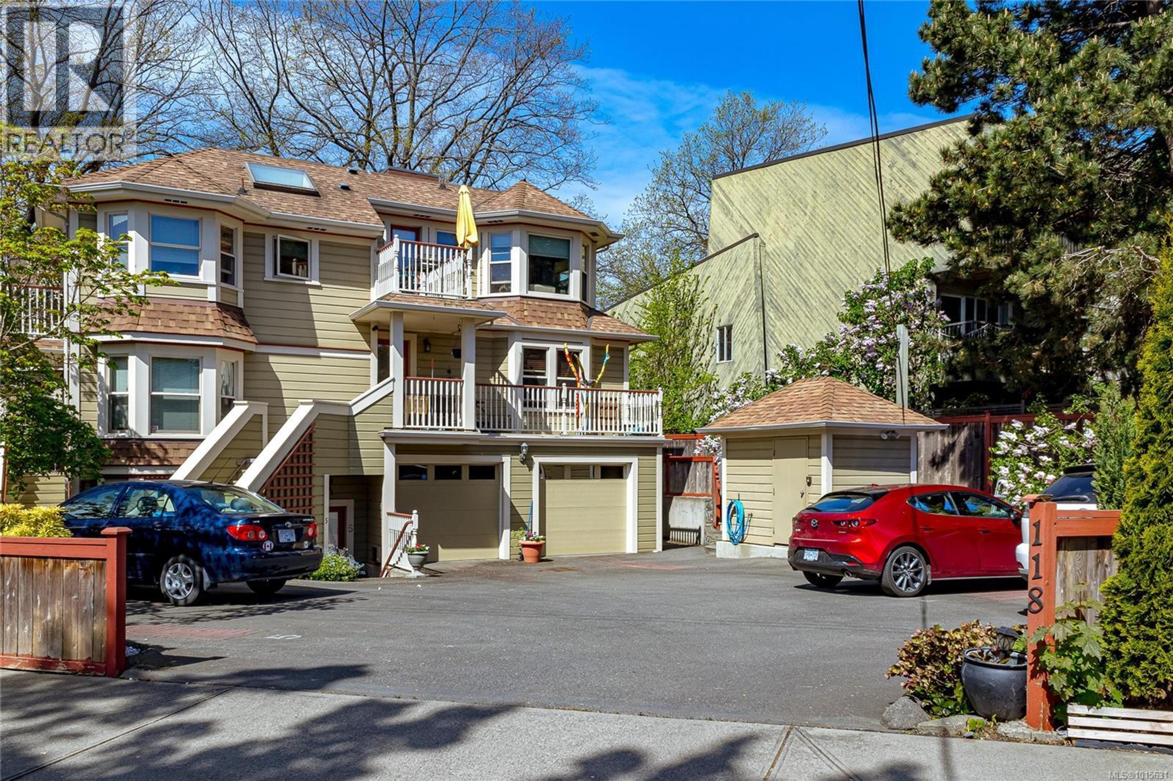 88 Dallas Rd, Victoria - Exteriors - Photo 3