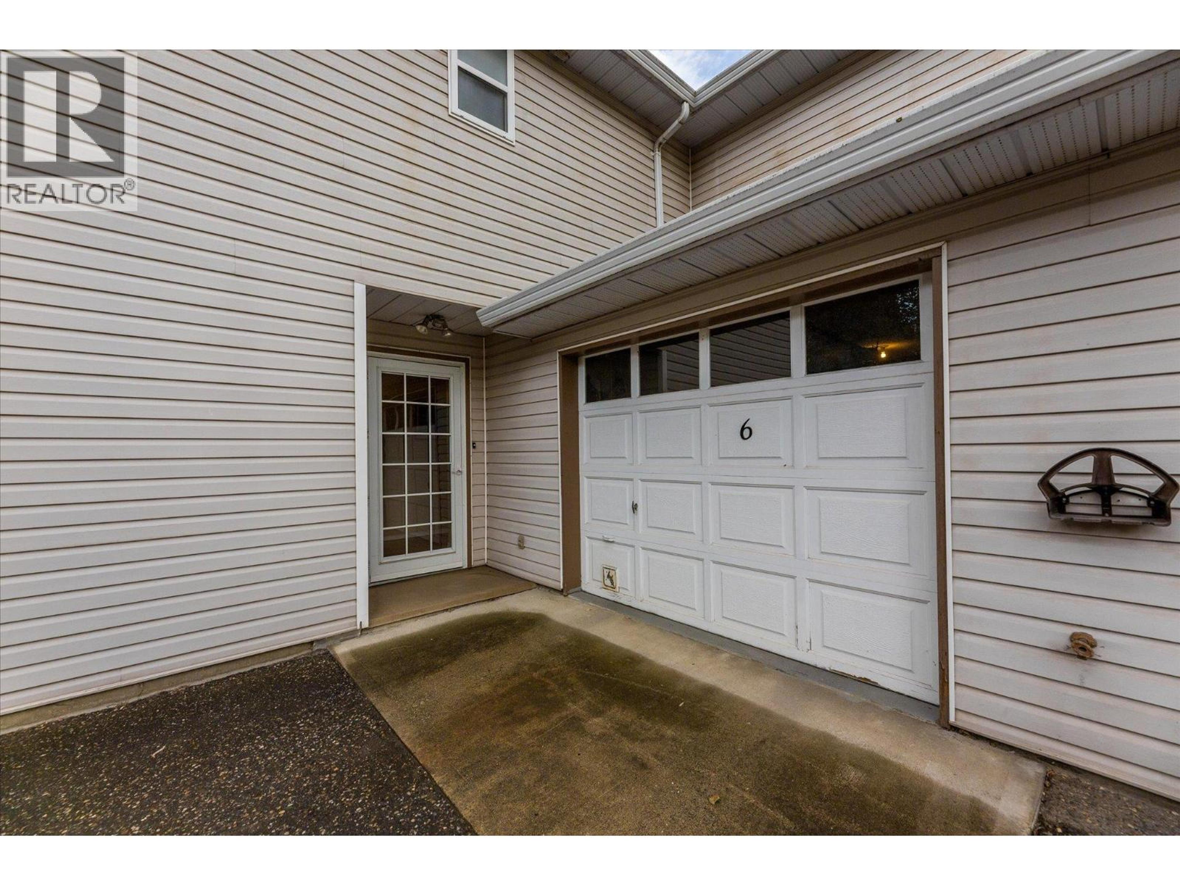 4404 Pleasant Valley Road, Vernon - Exteriors - Photo 4