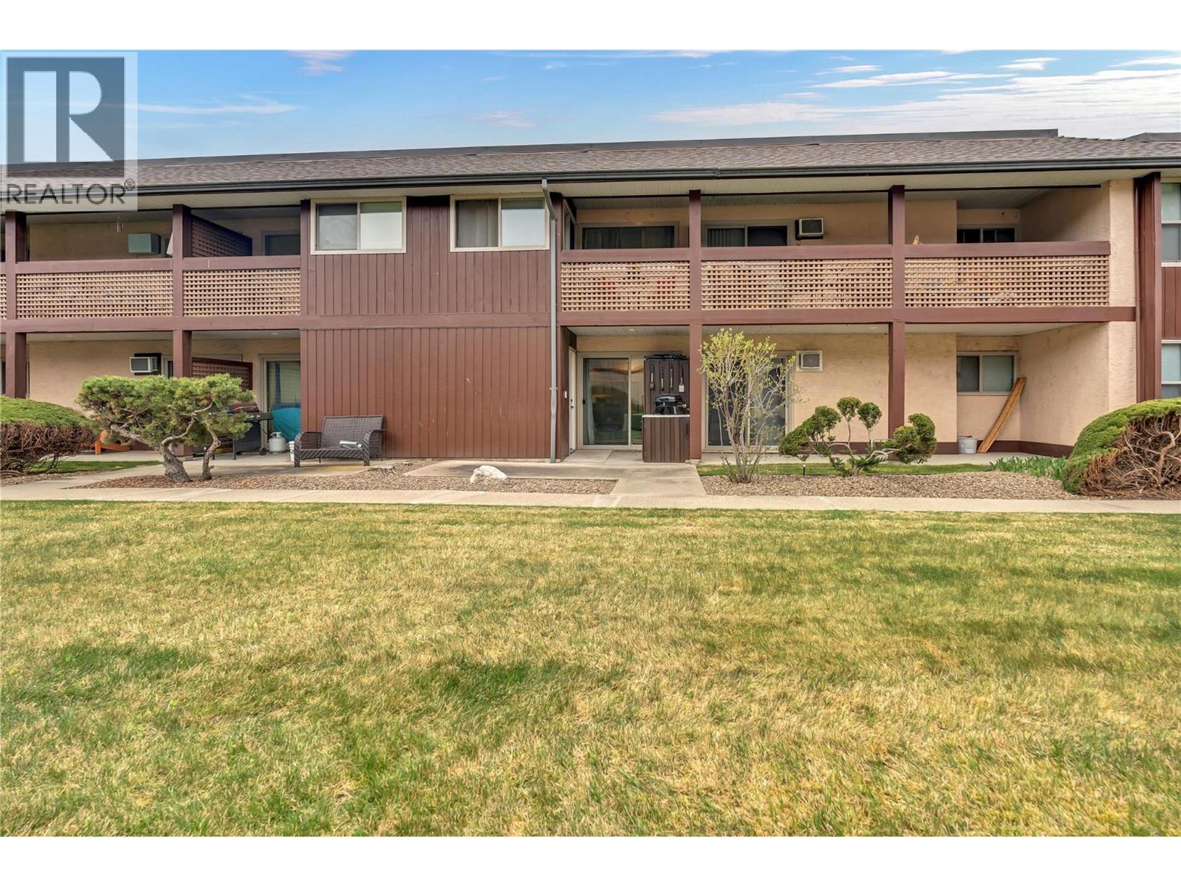 3140 Wilson Street, Penticton - Exteriors - Photo 2