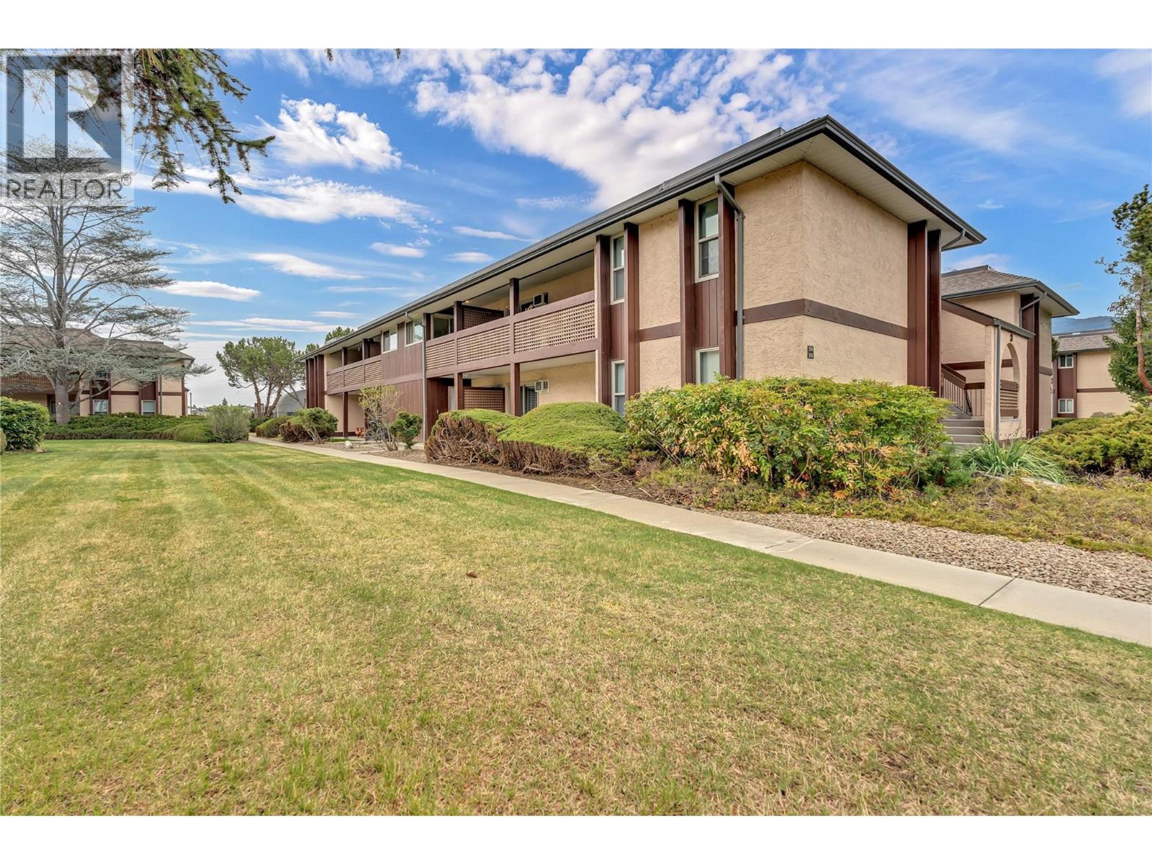 3140 Wilson Street, Penticton - Exteriors - Full Complex View - Photo 4