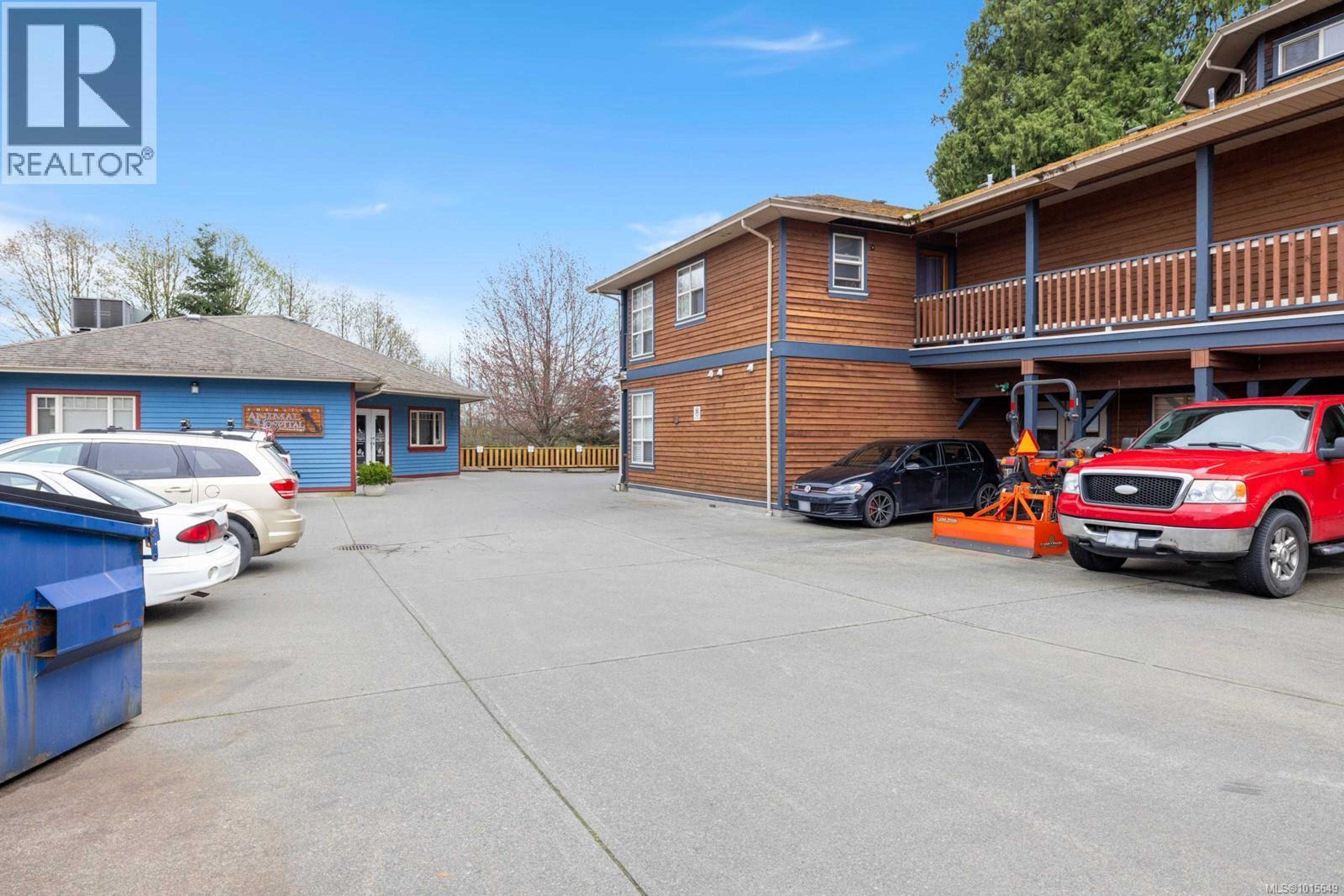 9828 Croft St, Chemainus - Exteriors - Full Complex View - Photo 6