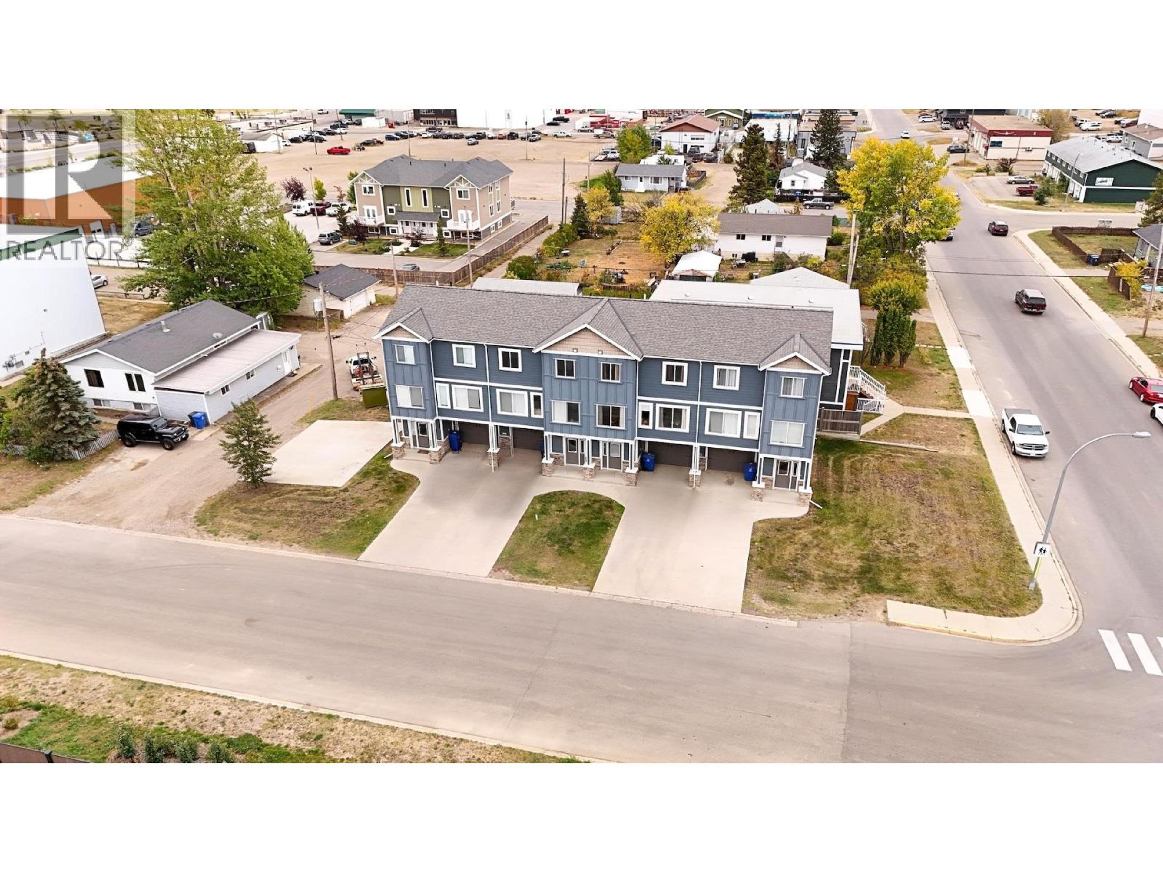 10121 97 AVENUE, Fort St. John - Exteriors - Full Complex View, Drone/Aerial View - Photo 3