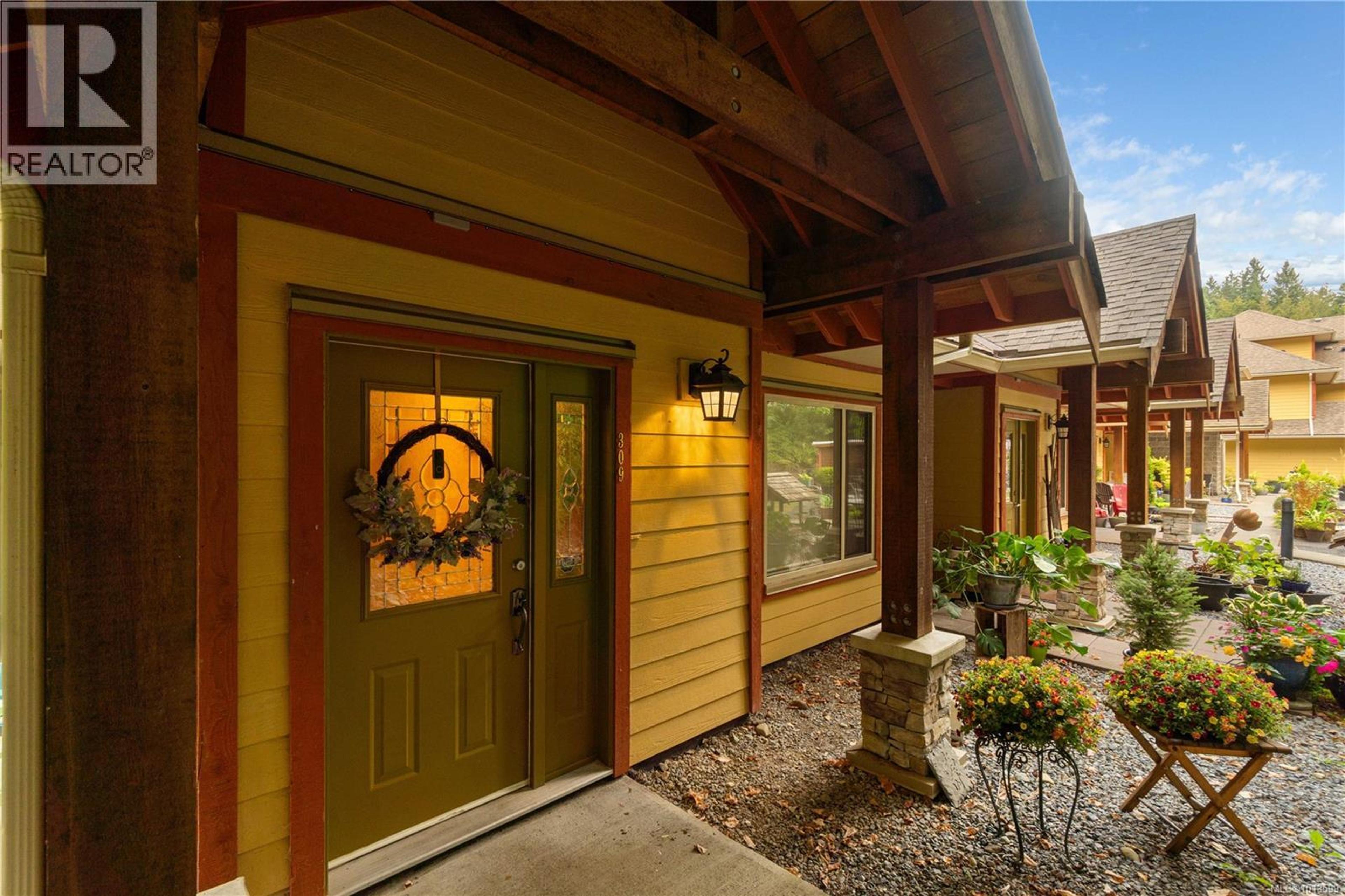 1244 4th Ave, Ladysmith - Exteriors - Photo 3