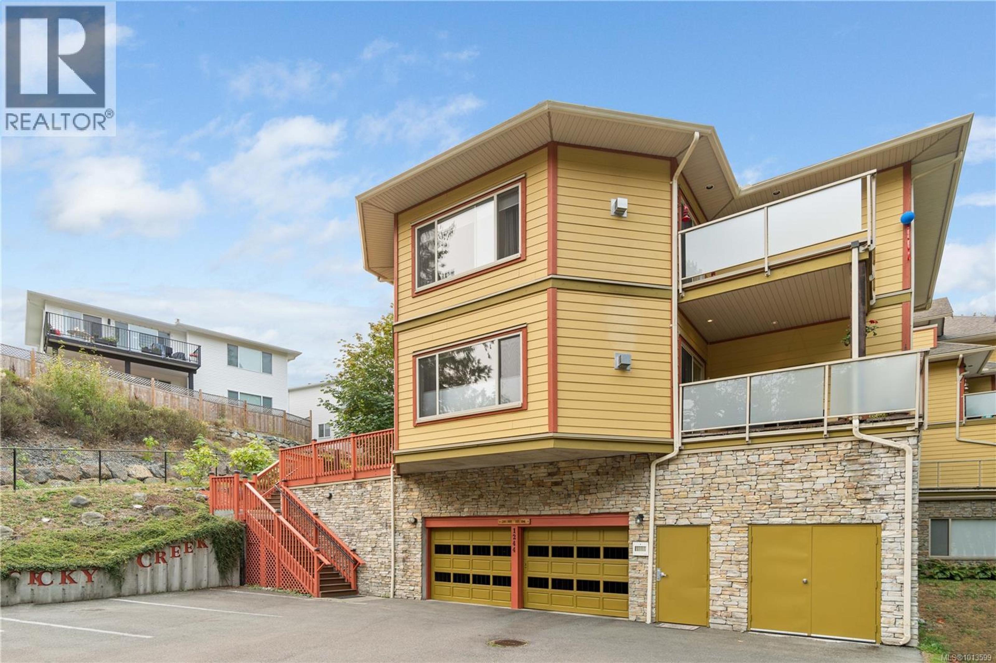 1244 4th Ave, Ladysmith - Exteriors - Photo 4