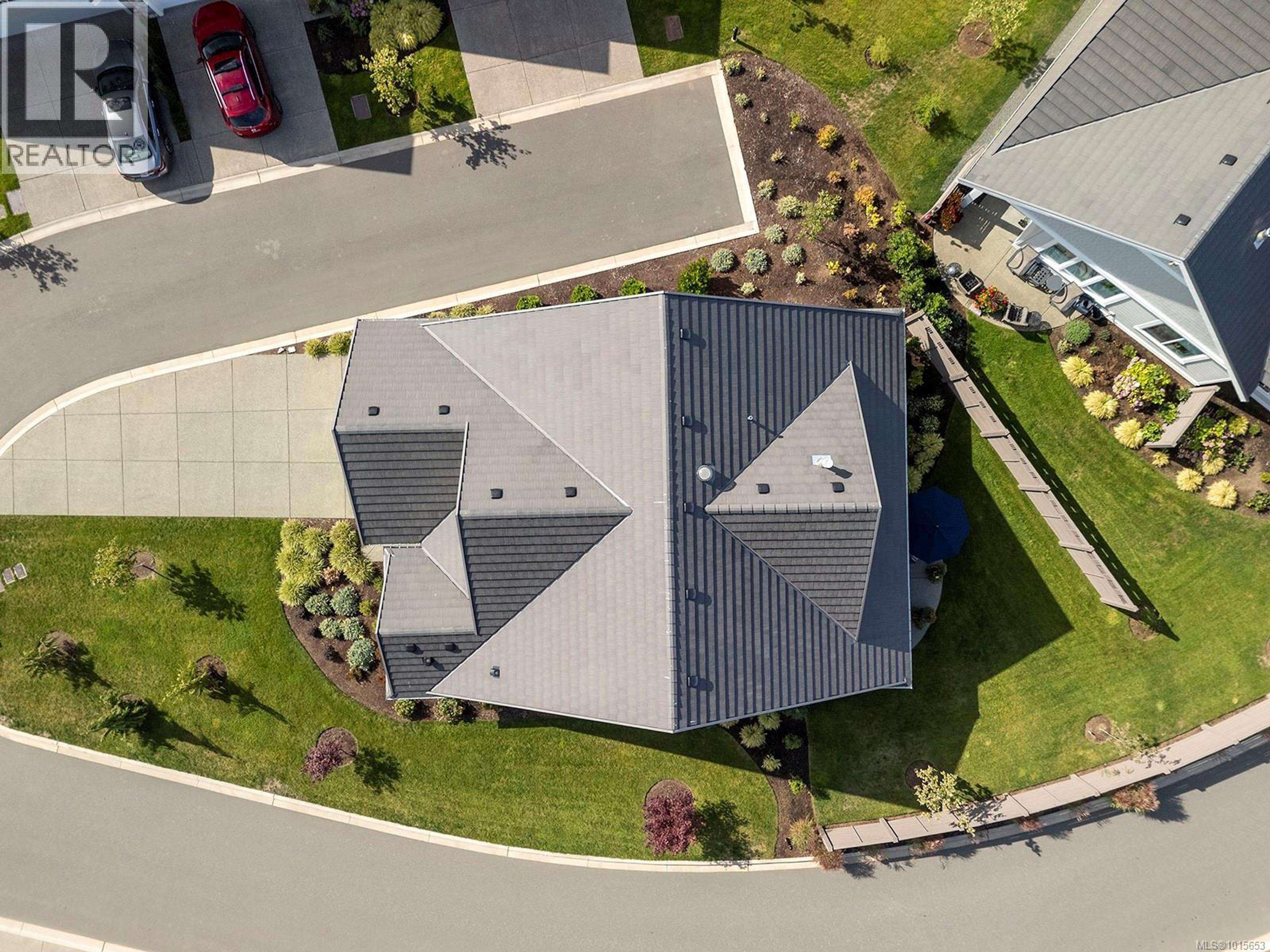 1444 Crown Isle Dr, Courtenay - Exteriors - Drone/Aerial View - Photo 8