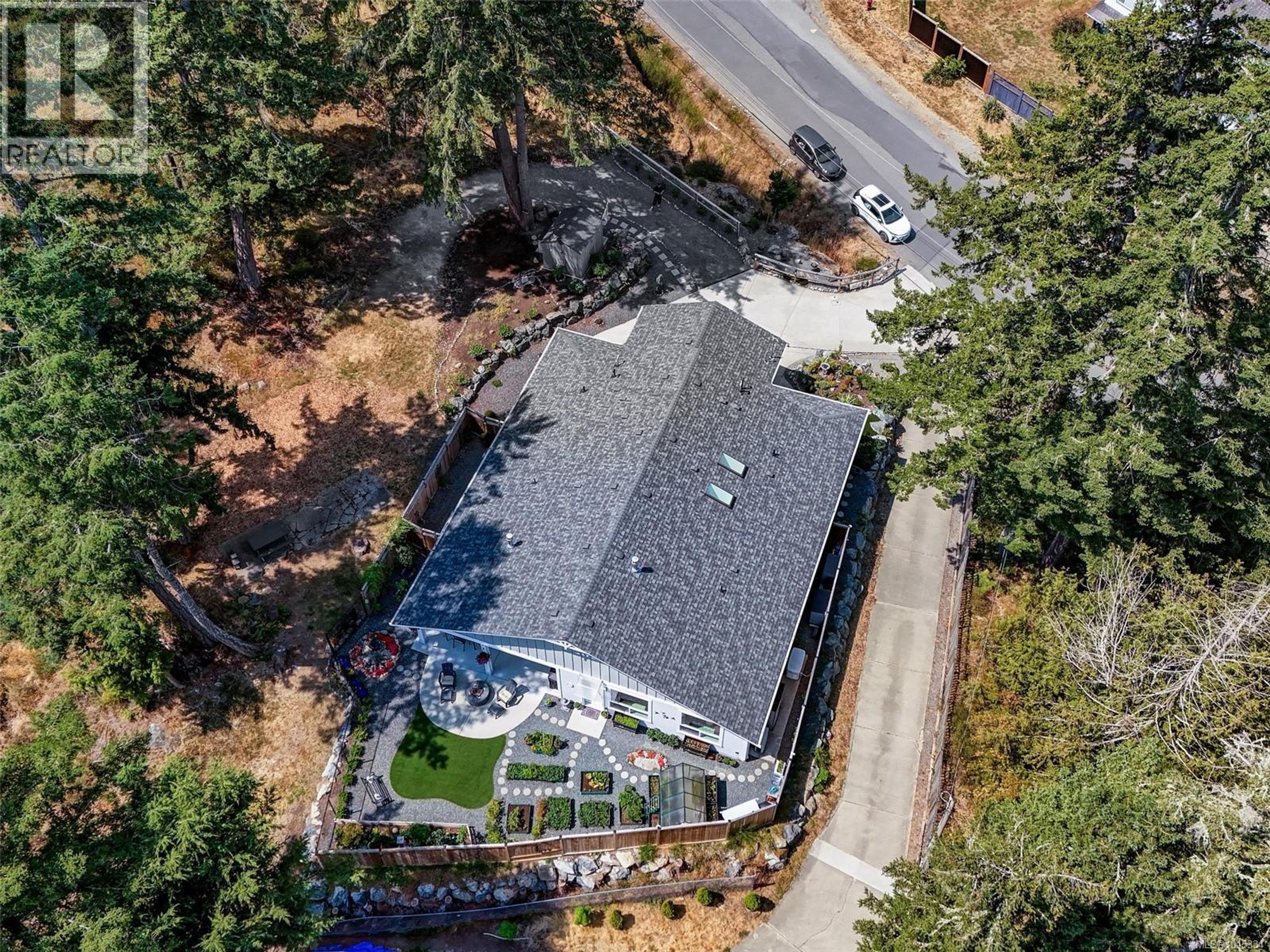 2407 Mountain Heights Dr, Sooke - Exteriors - Drone/Aerial View - Photo 6