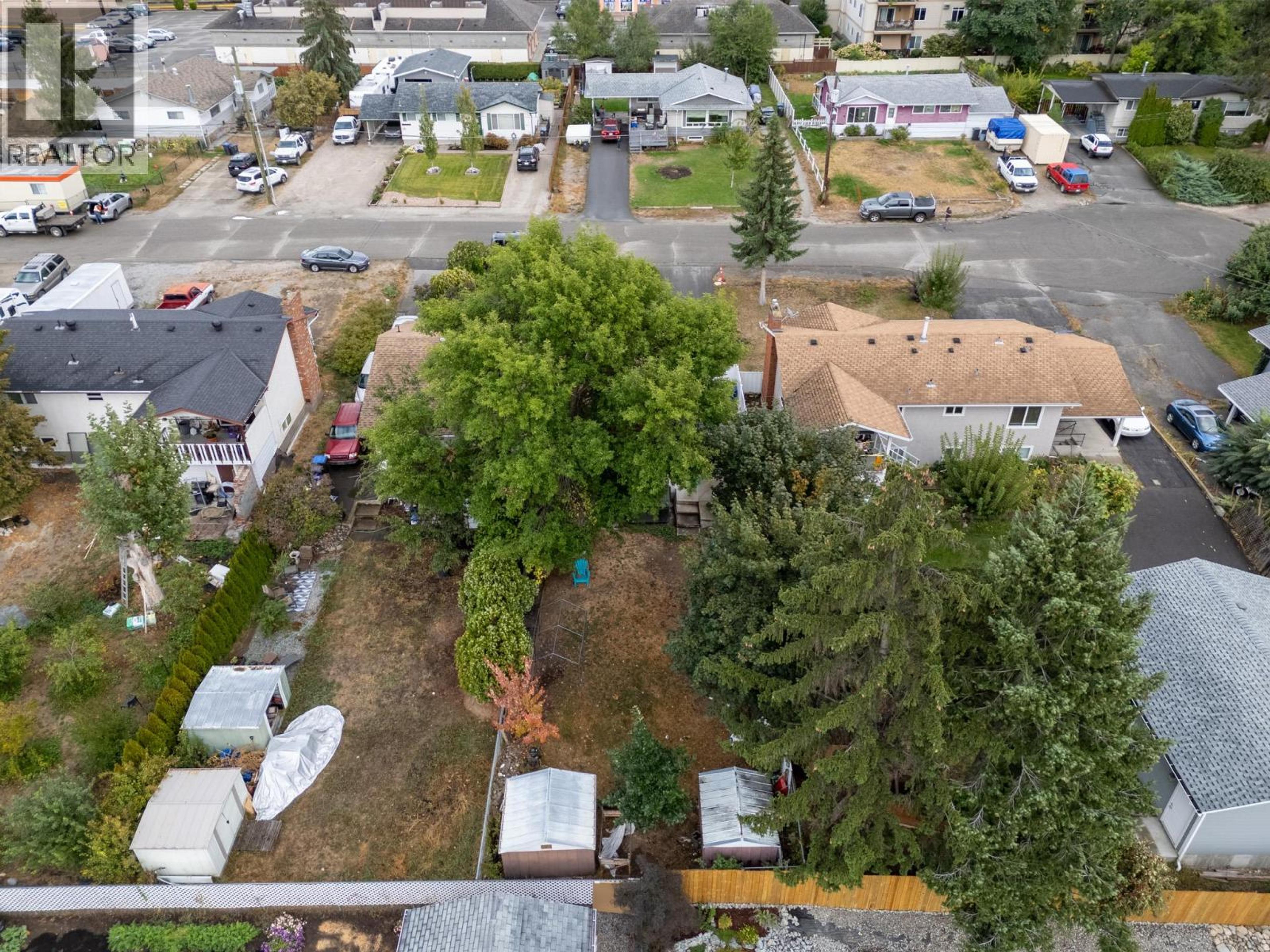 192 Barber Road, Kelowna - Exteriors - Full Complex View, Drone/Aerial View - Photo 6