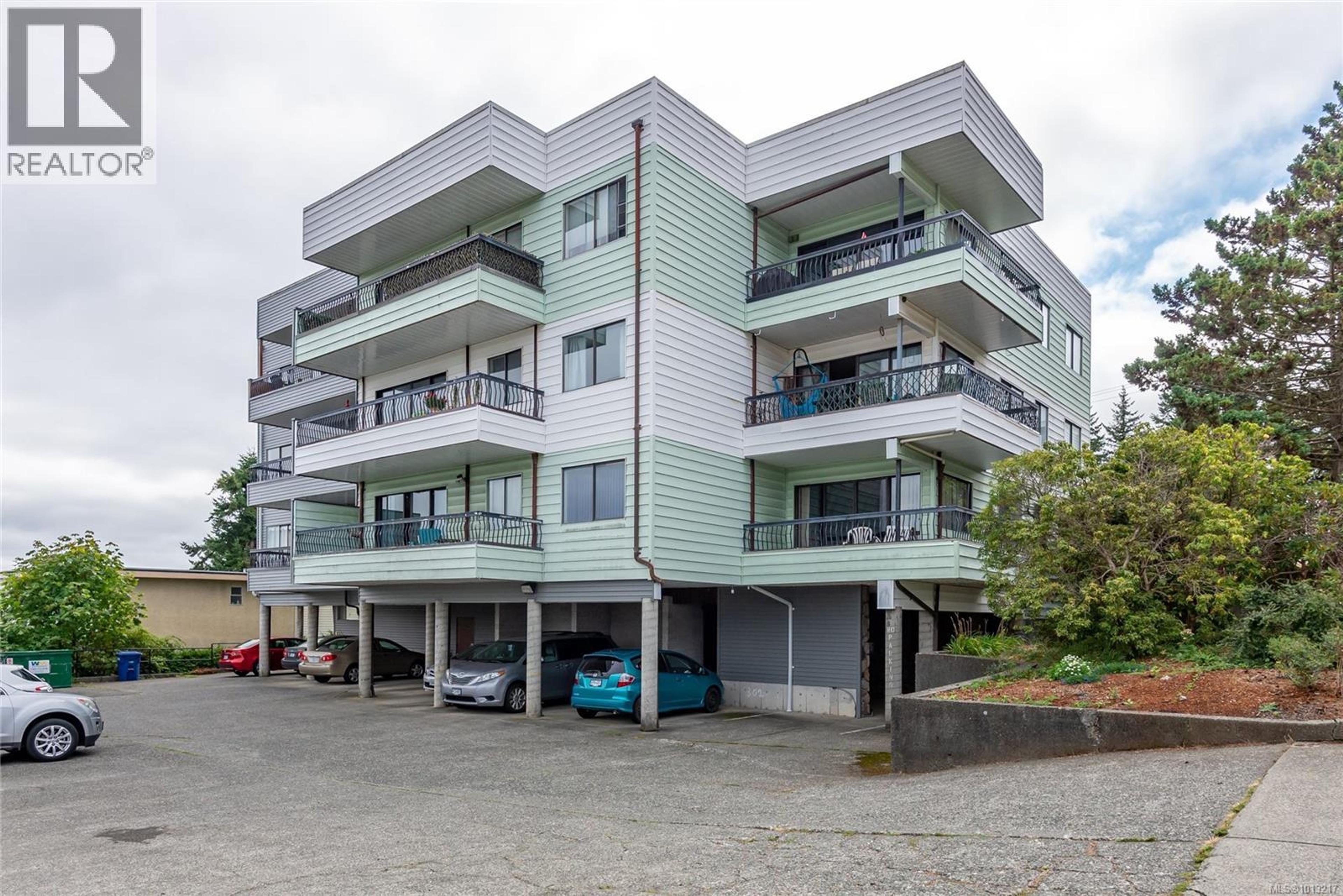 907 Cedar St, Campbell River - Exteriors - Photo 7