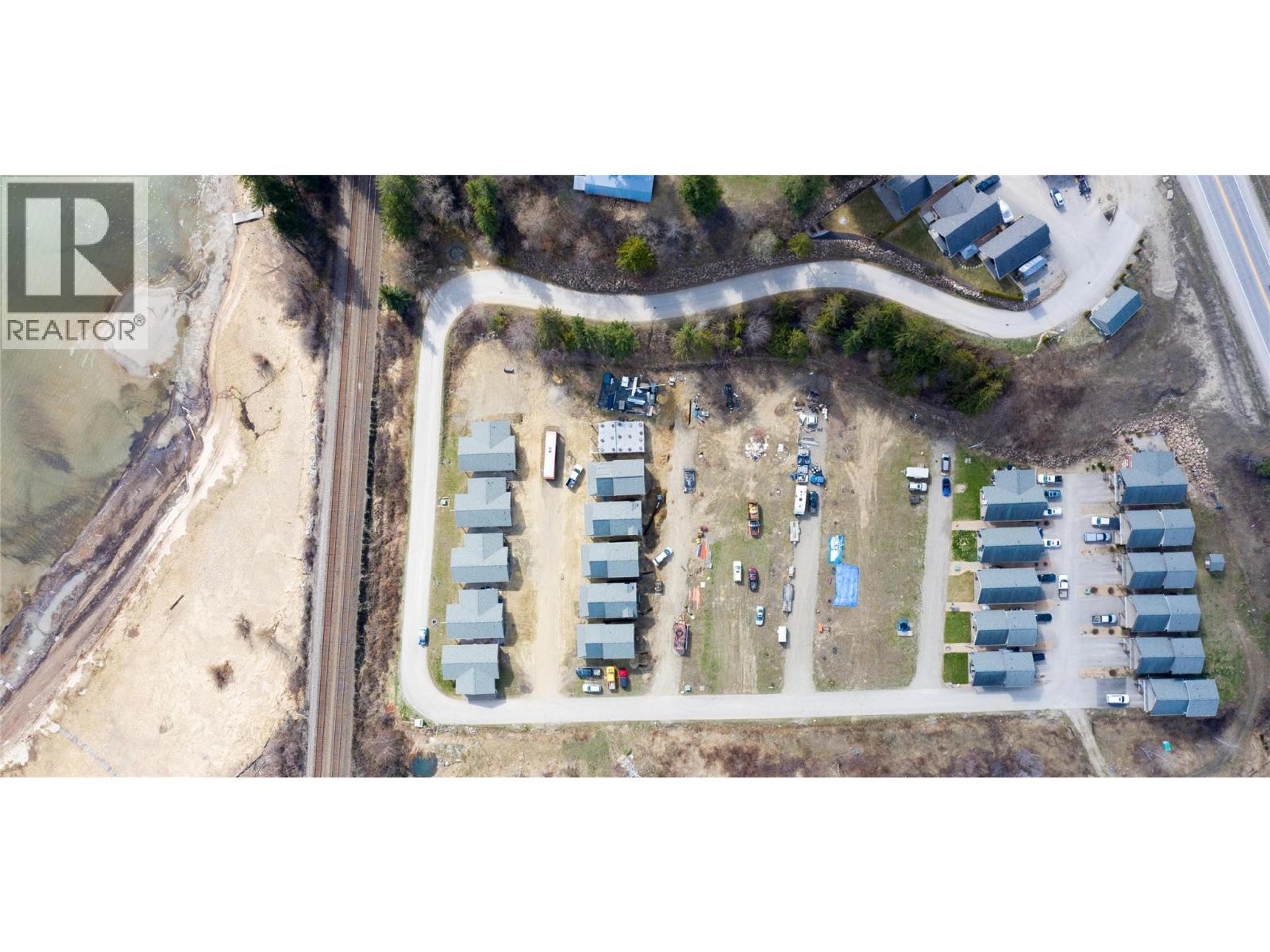 5211 Trans Canada Highway, Salmon Arm - Exteriors - Full Complex View, Drone/Aerial View - Photo 3