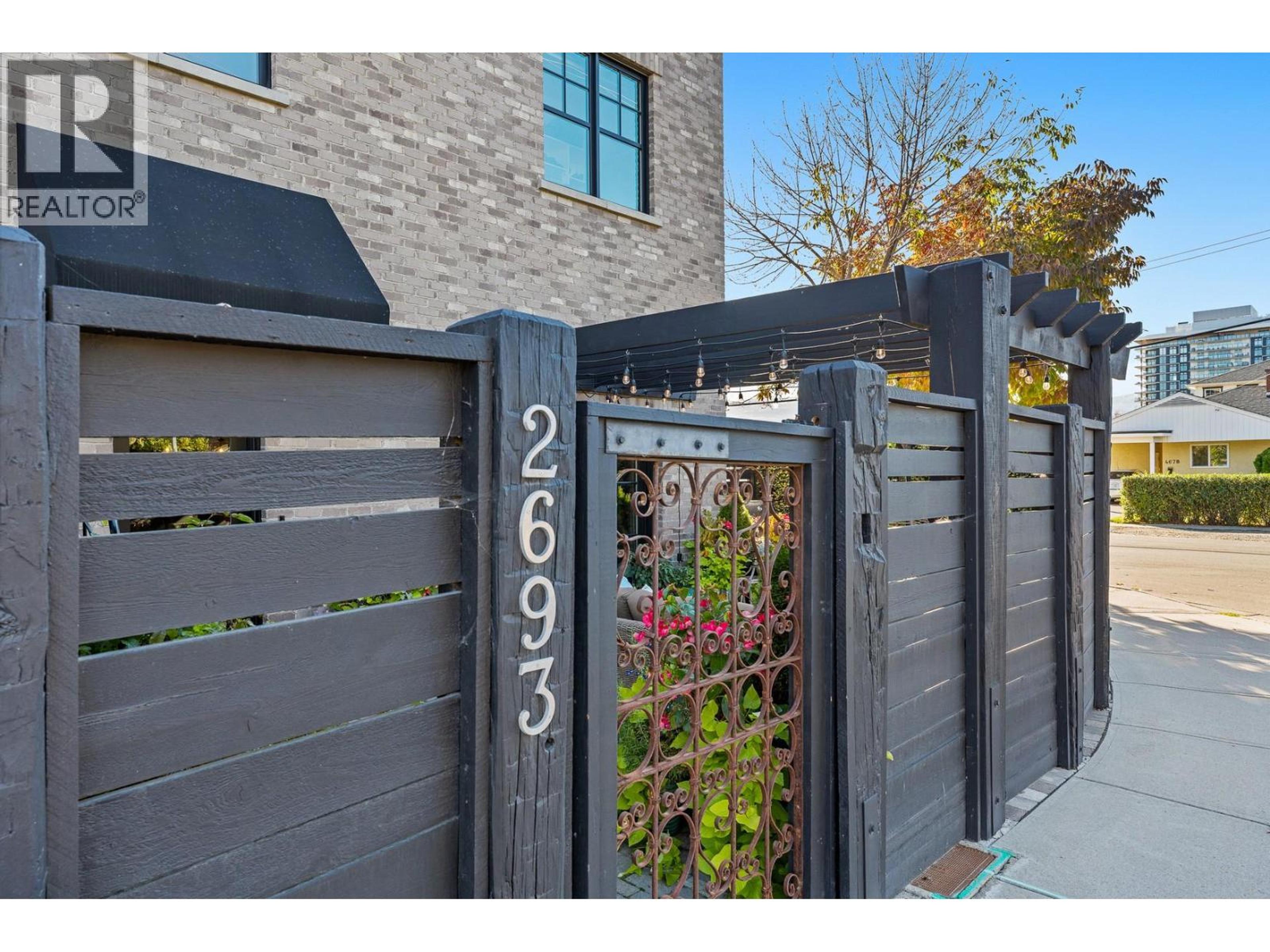 2693 Gore Street, Kelowna - Exteriors - Photo 1