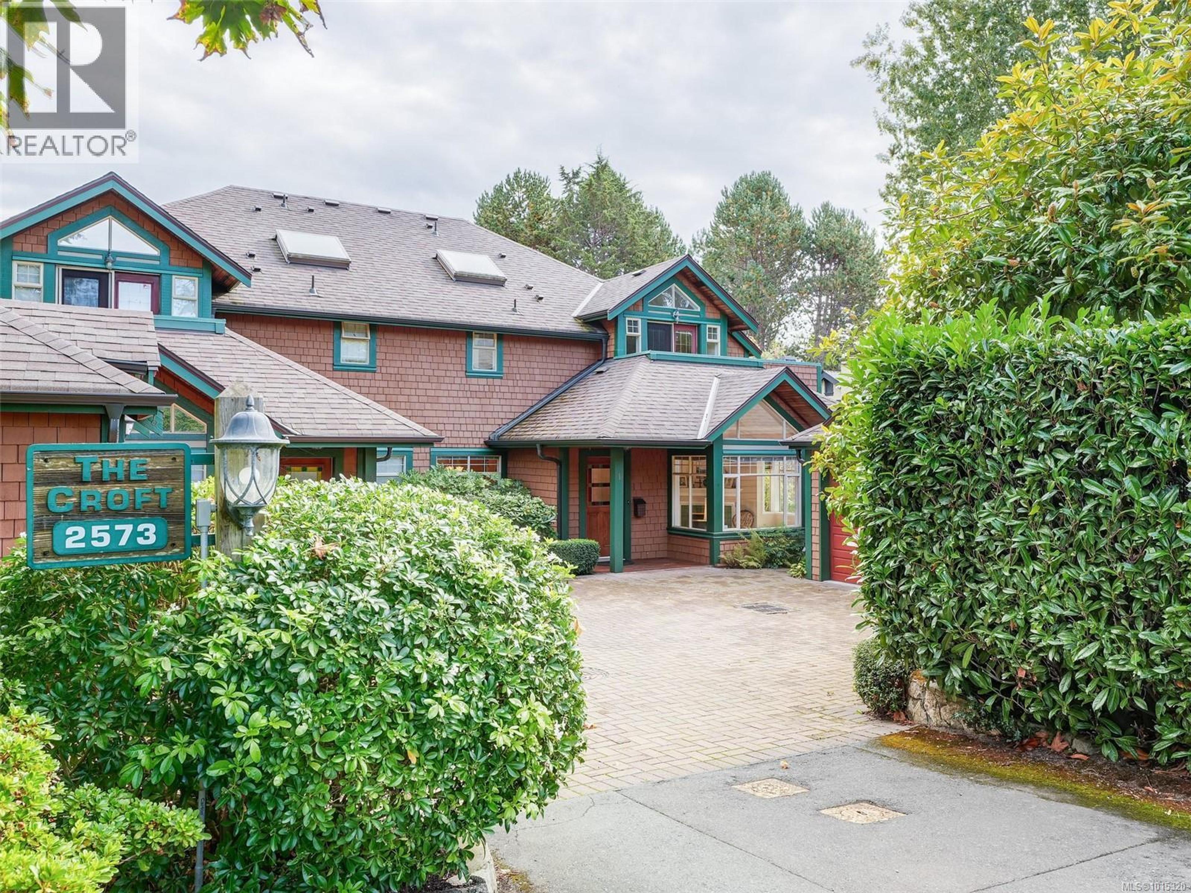 2573 Kilgary Pl, Saanich - Exteriors - Full Complex View - Photo 7