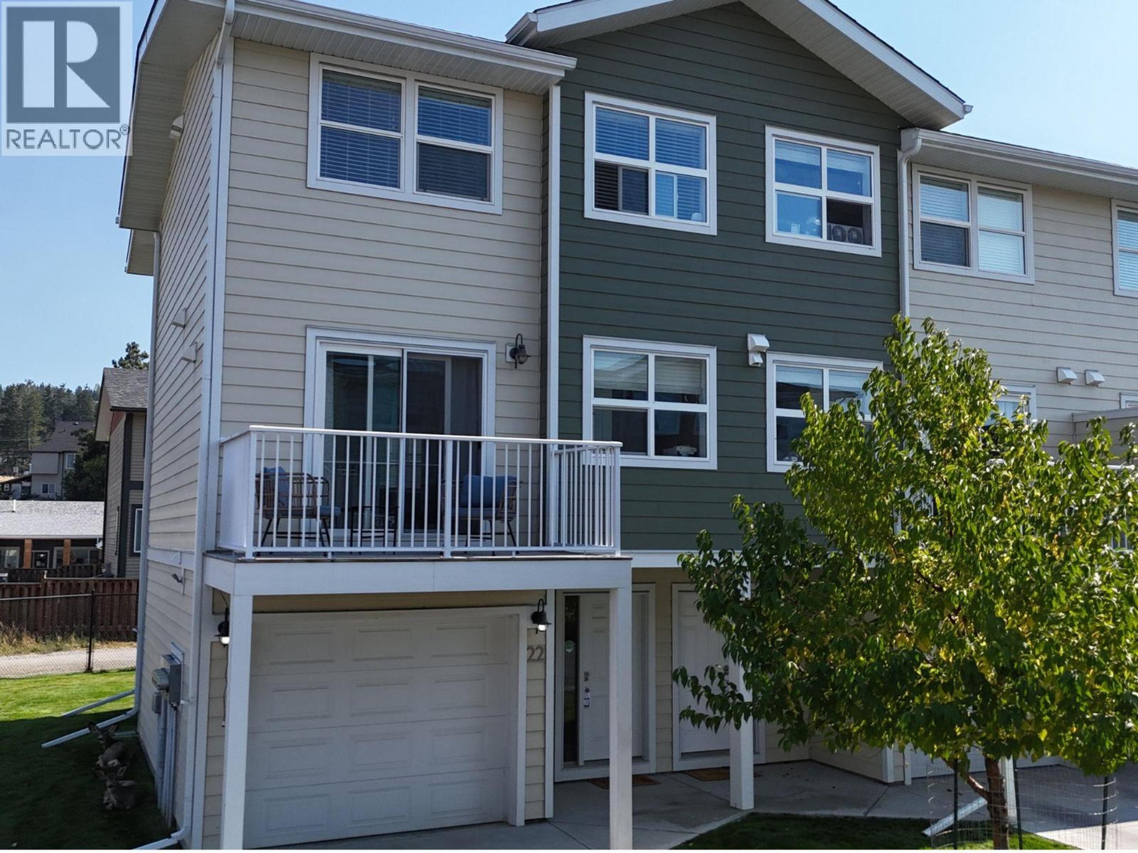 1840 Kelowna Crescent, Cranbrook - Exteriors - Photo 1