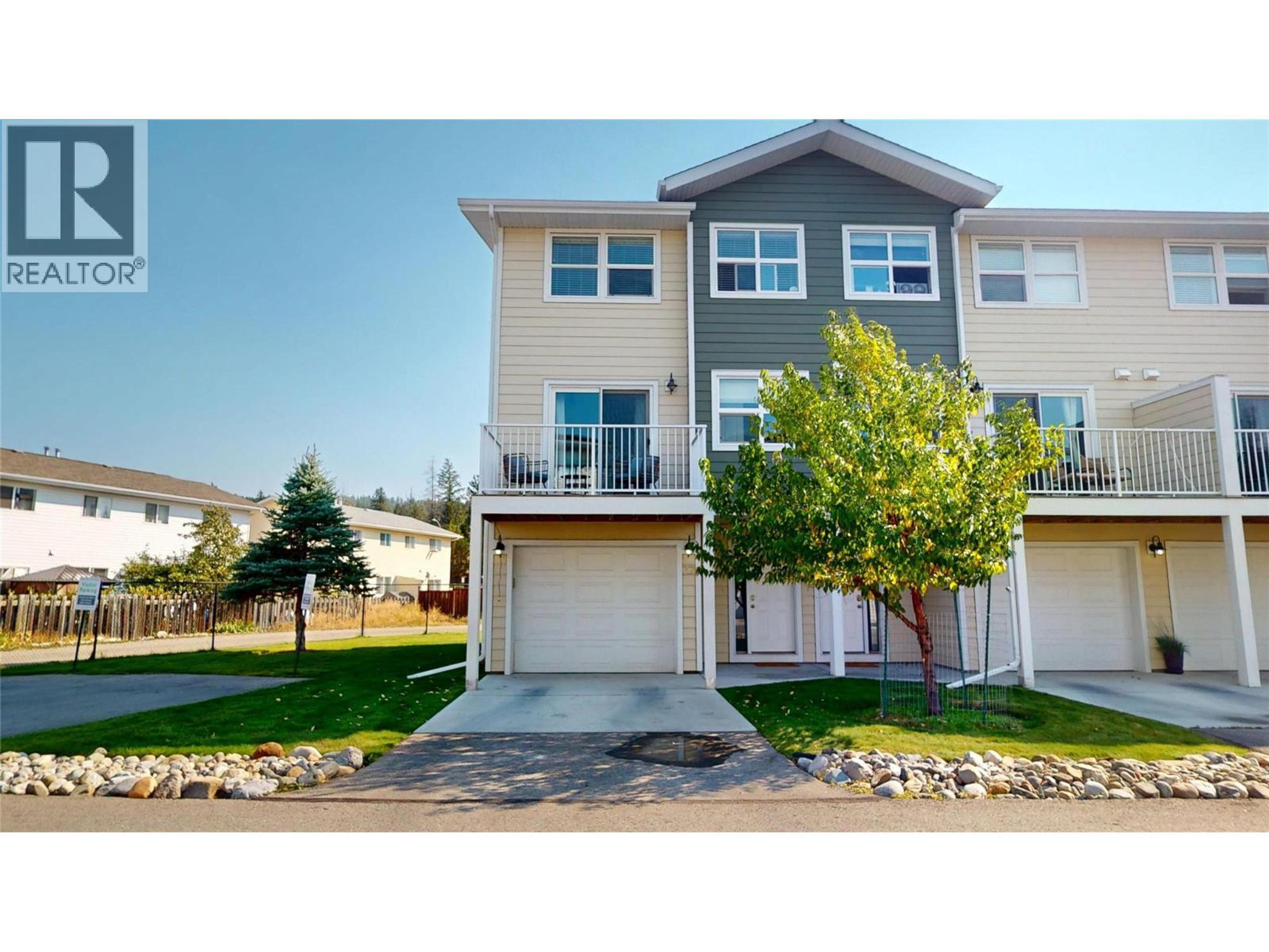 1840 Kelowna Crescent, Cranbrook - Exteriors - Photo 4