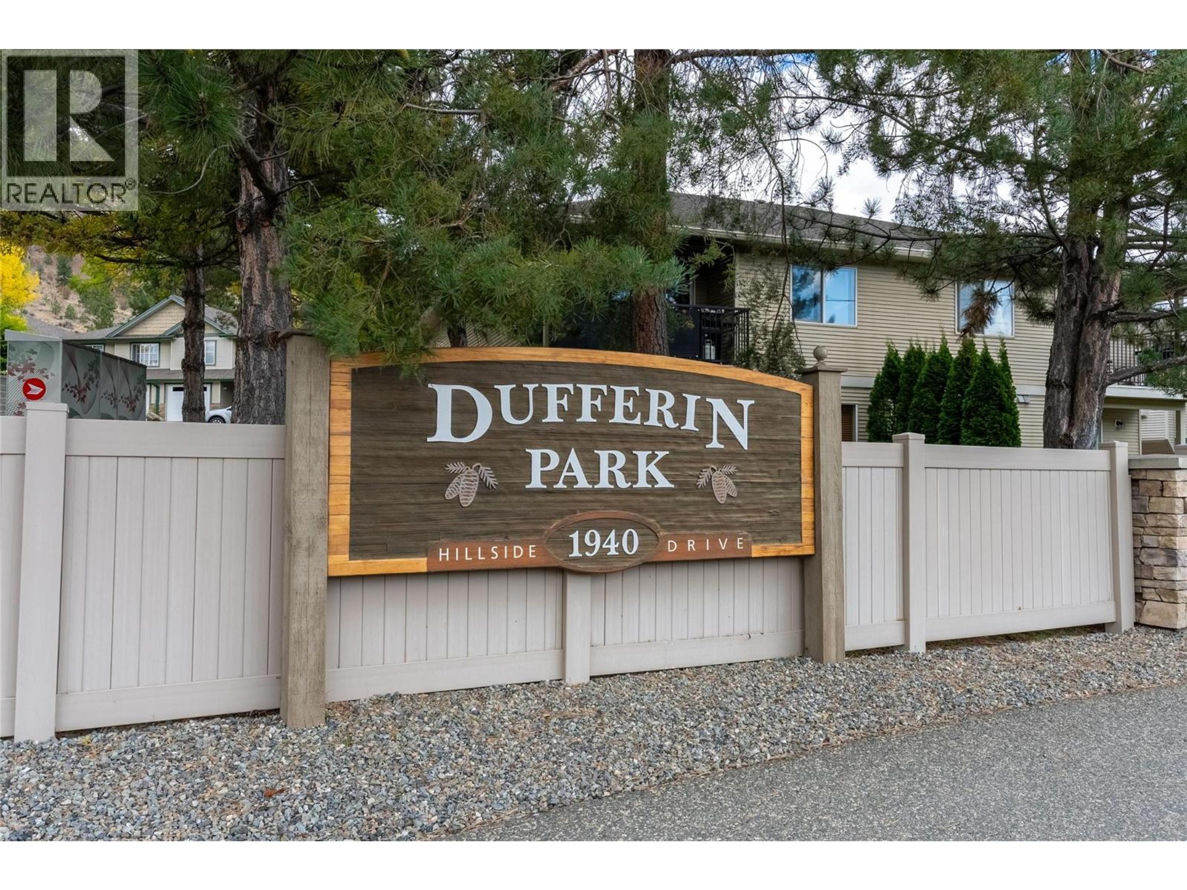 1940 HILLSIDE Drive, Kamloops - Exteriors - Photo 12