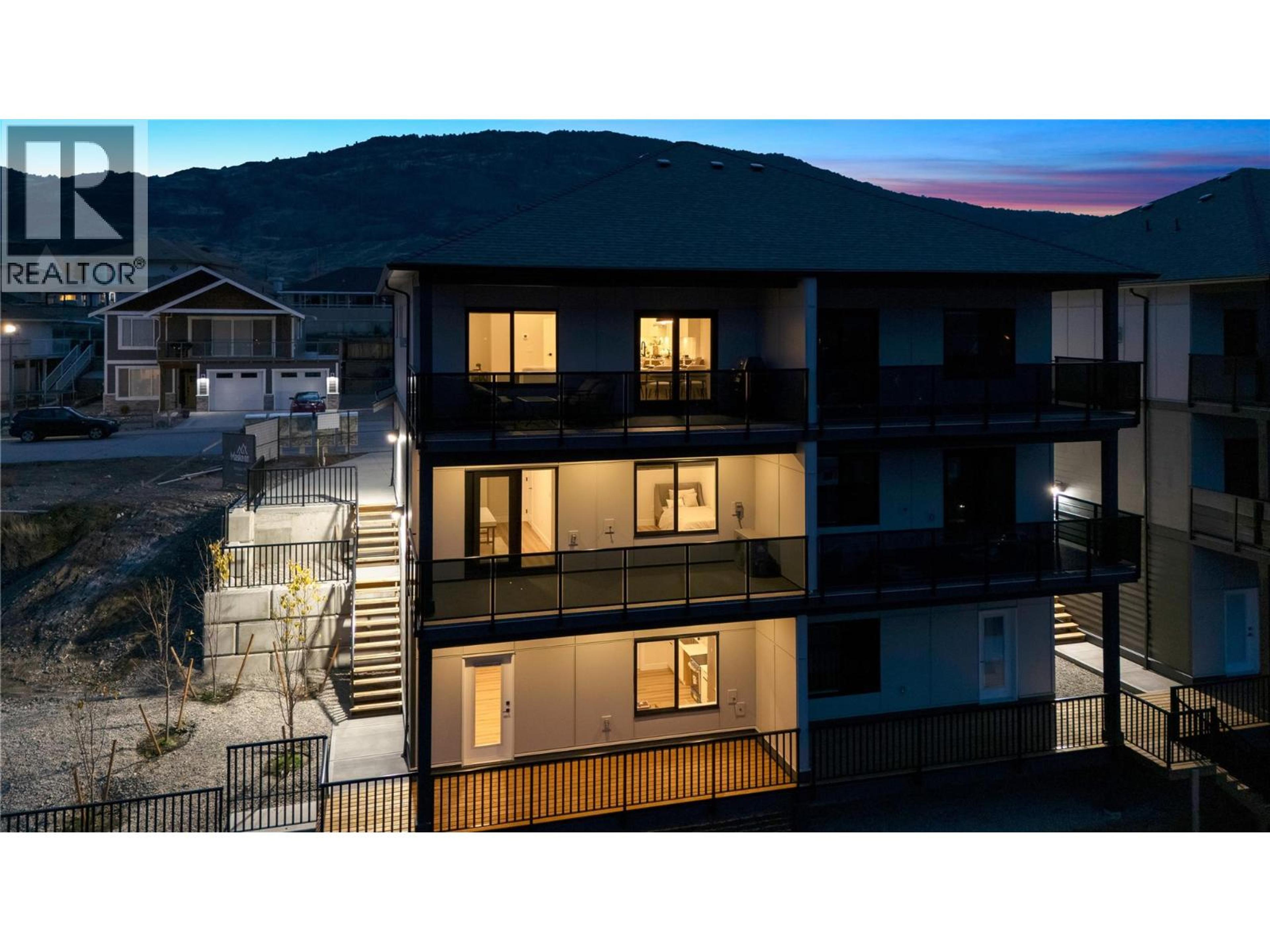6811 Nighthawk Drive, Osoyoos - Exteriors - Photo 4