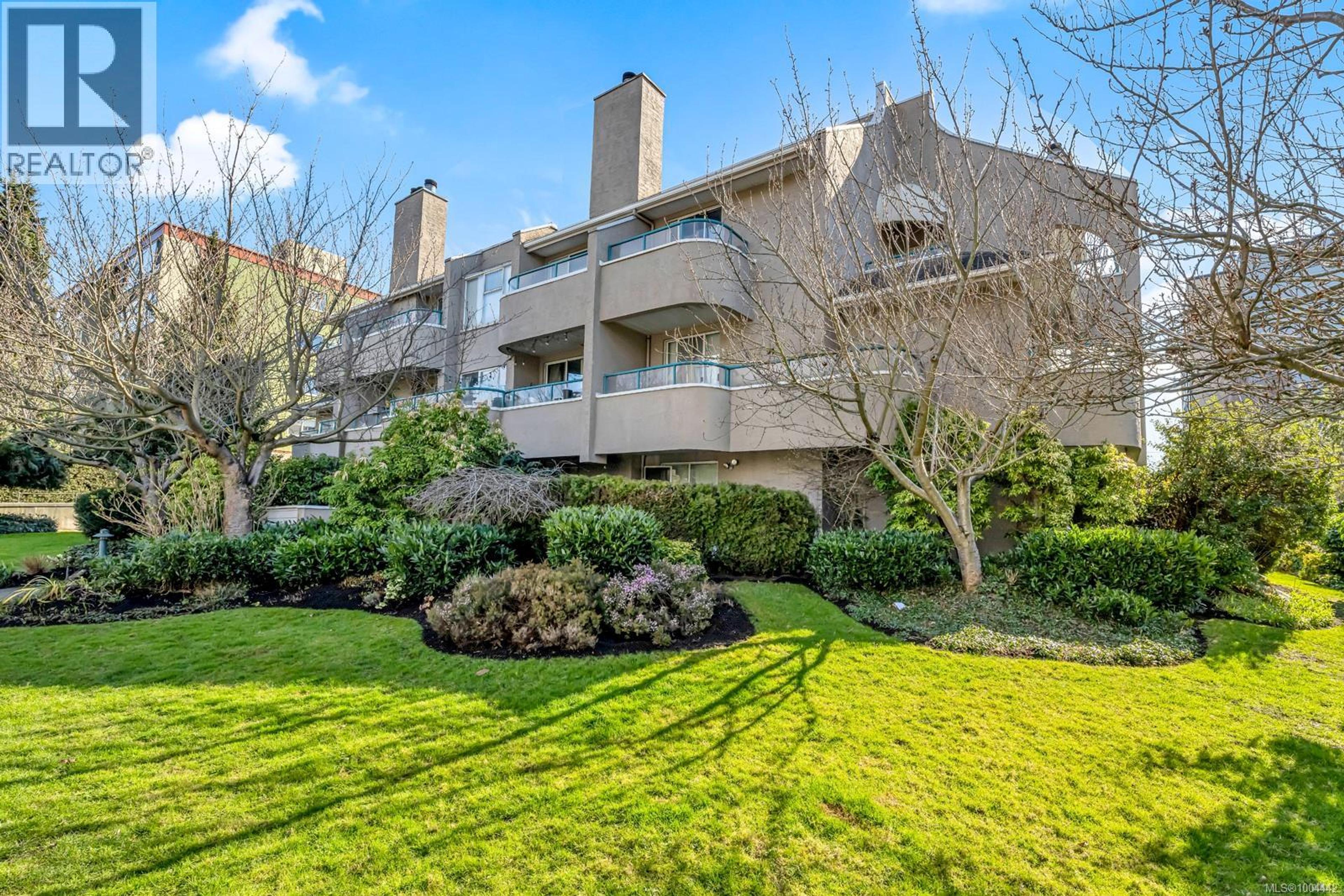 1223 Johnson St, Victoria - Exteriors - Photo 4